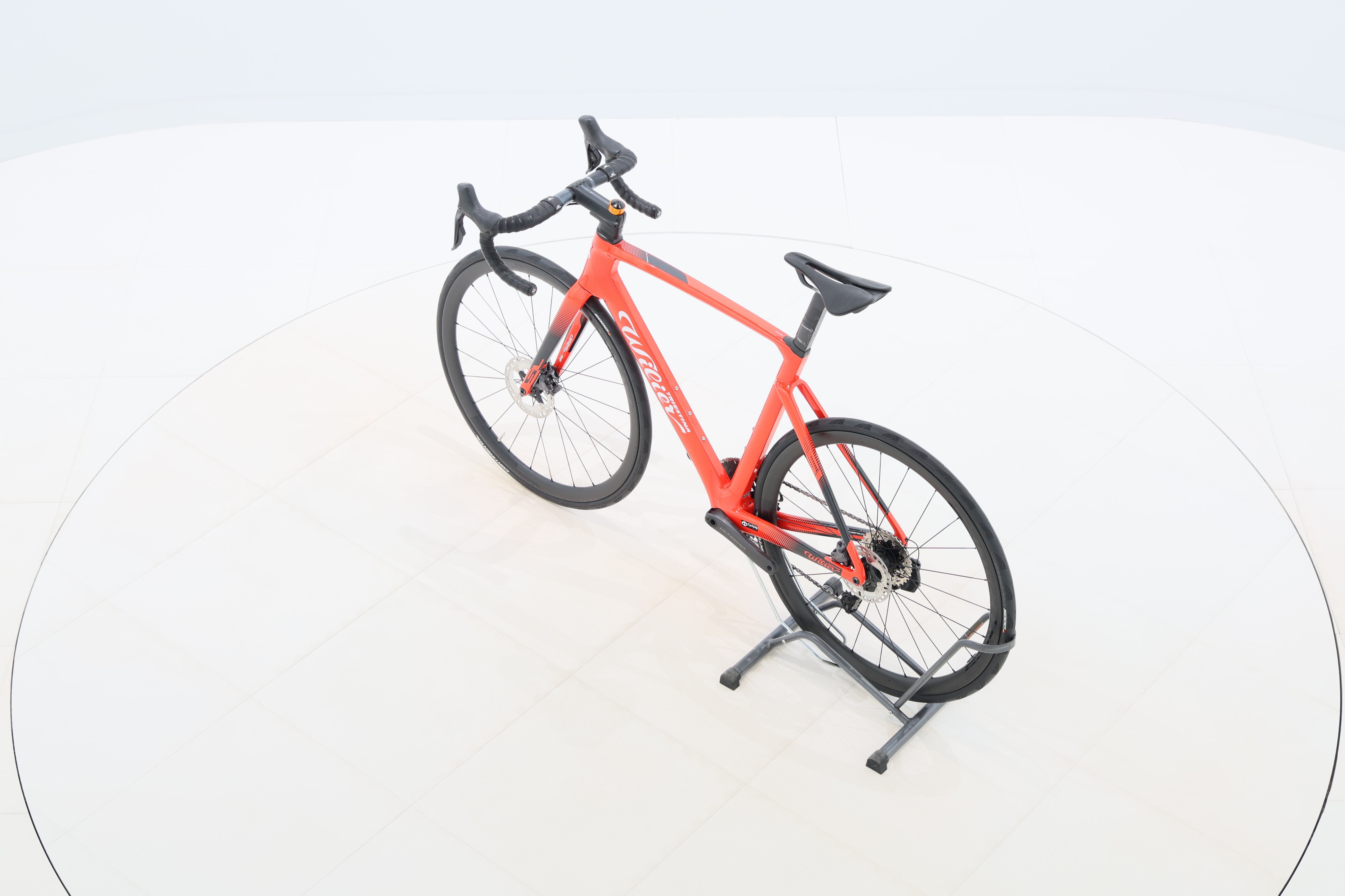 a77e5ea9-a2fb-47a0-aff3-43d0f44e8e18