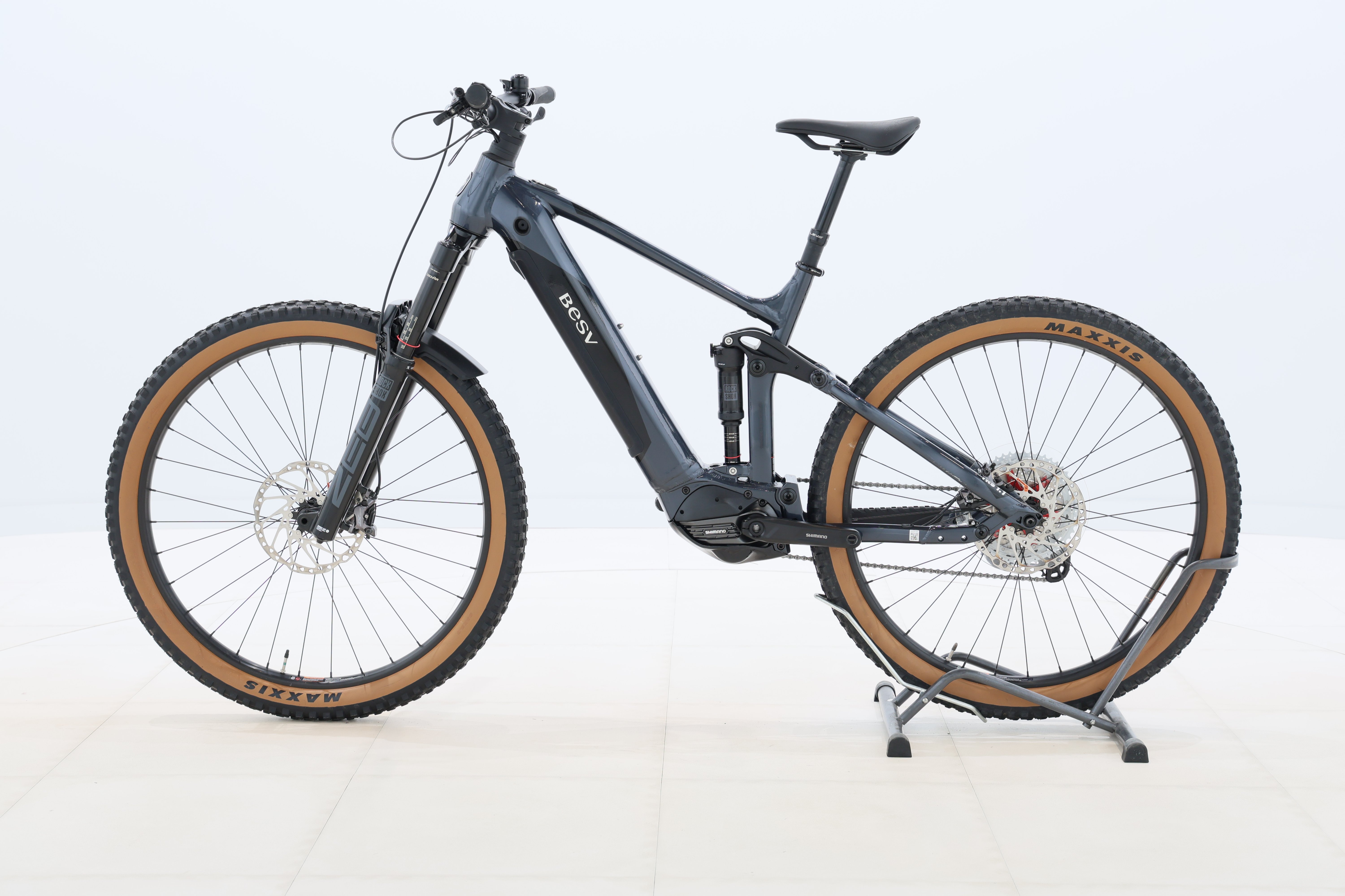 30f41f43-0fd9-446e-98c1-2757df69cfb5