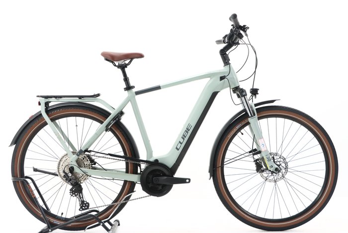 Cube Touring Hybrid Pro 625 2022