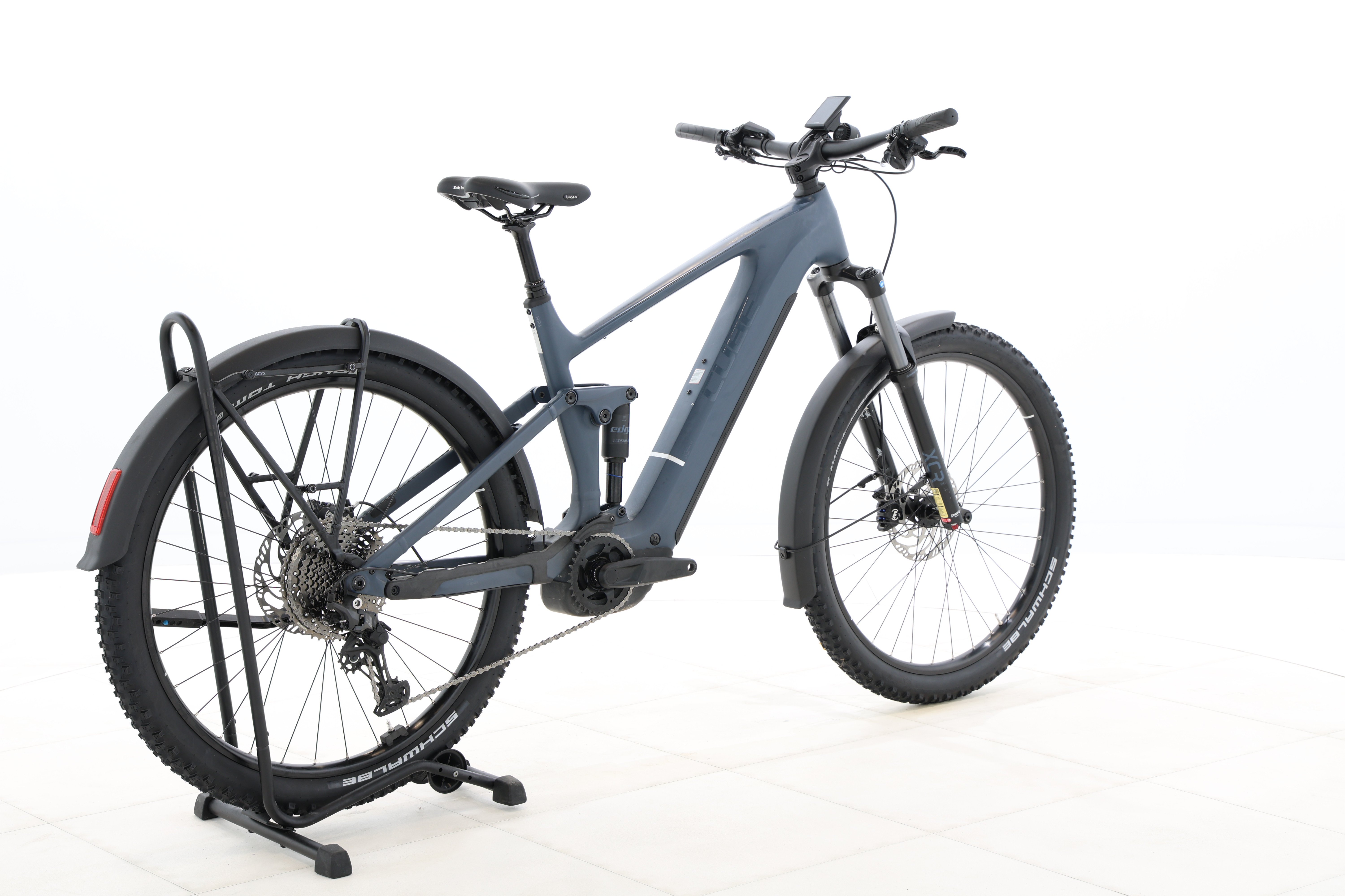 813eb2e4-a700-4906-9a8a-e9d21741f4ef