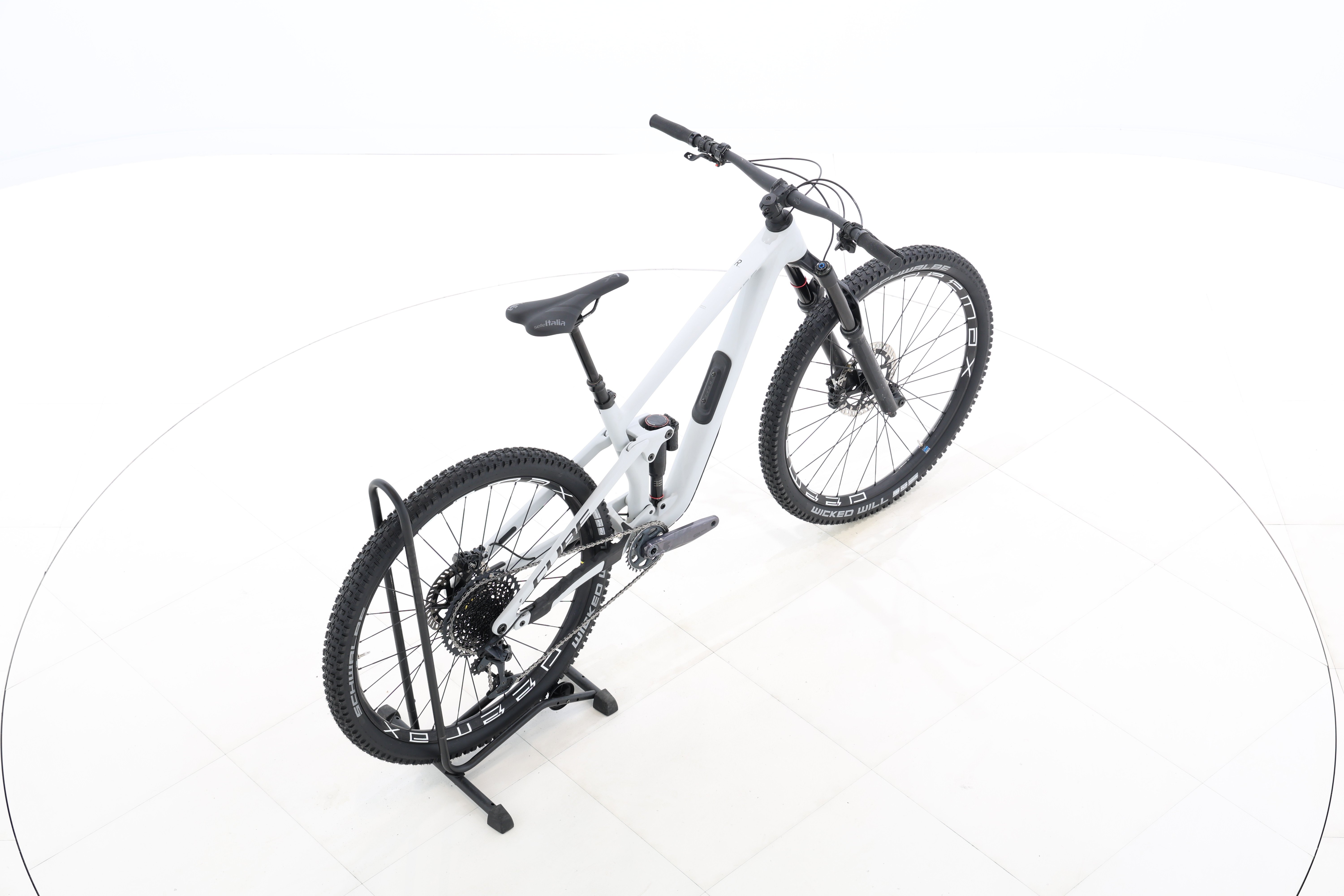 01e8eb31-a2a7-4c18-b421-8070cbb4e4b4