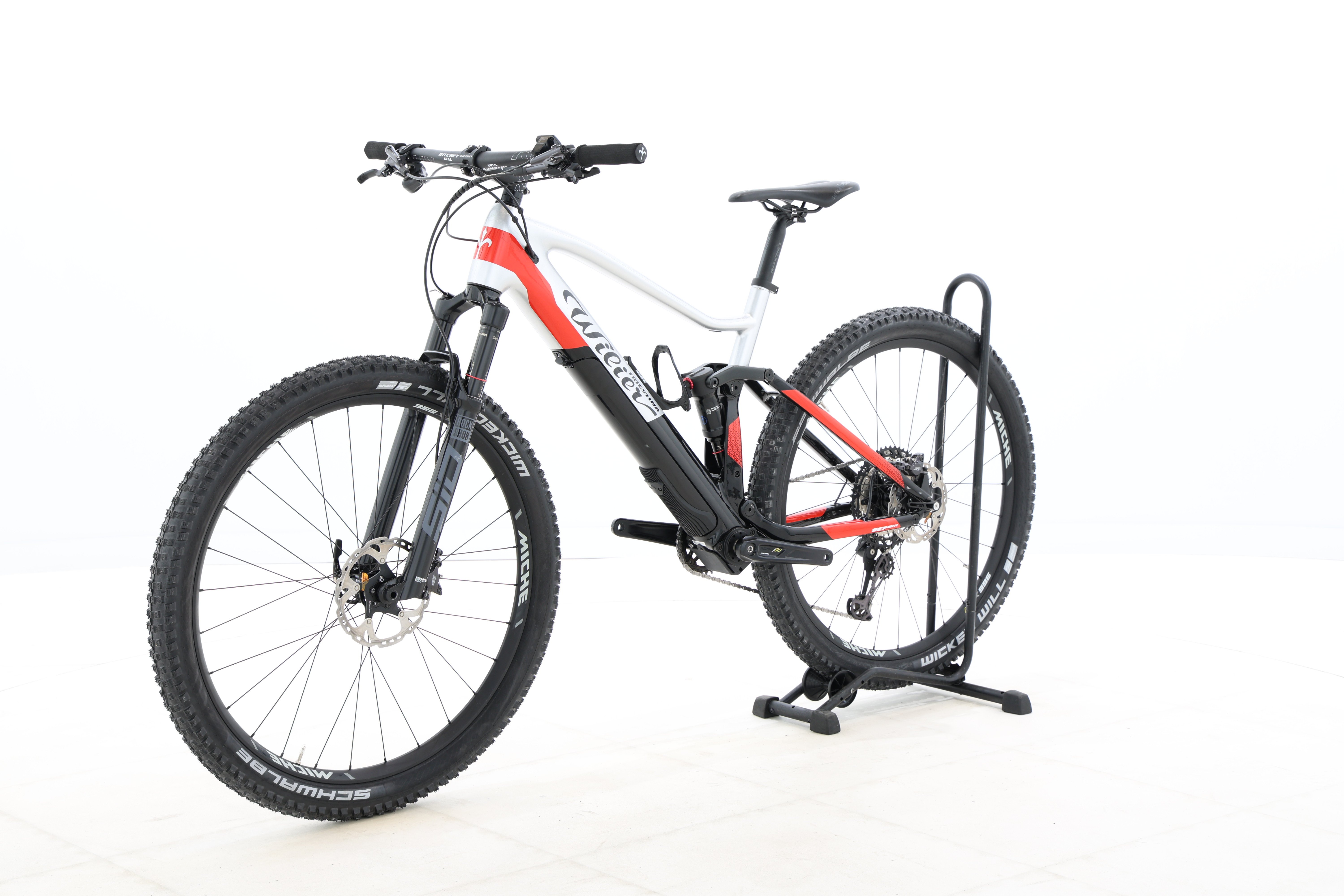 c633de94-dced-4211-b838-17a04facd128