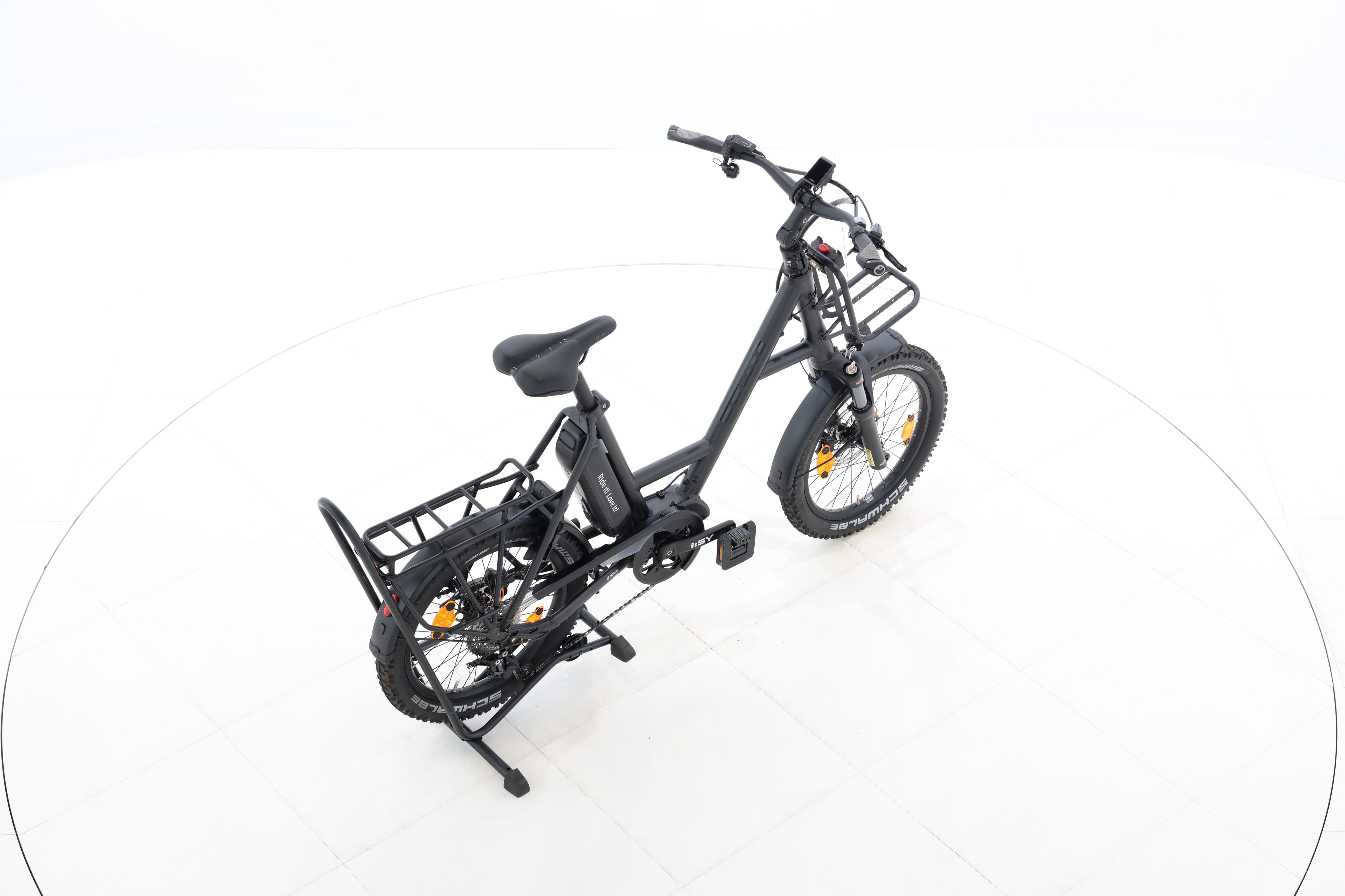 b6fd6133-ec35-4a52-927b-17ee40340d4c