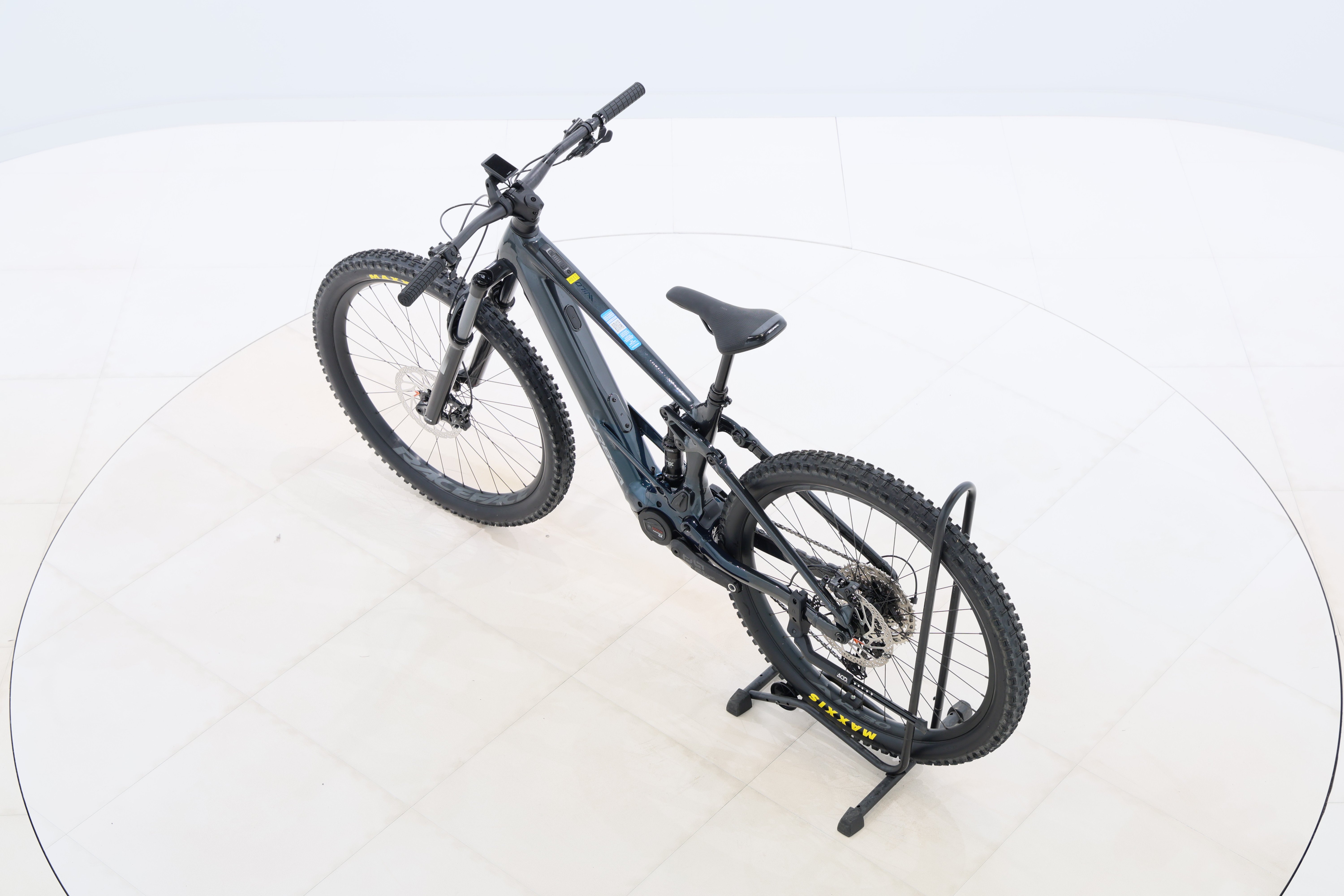 c9378459-a771-4f32-a150-ad0b7179f260