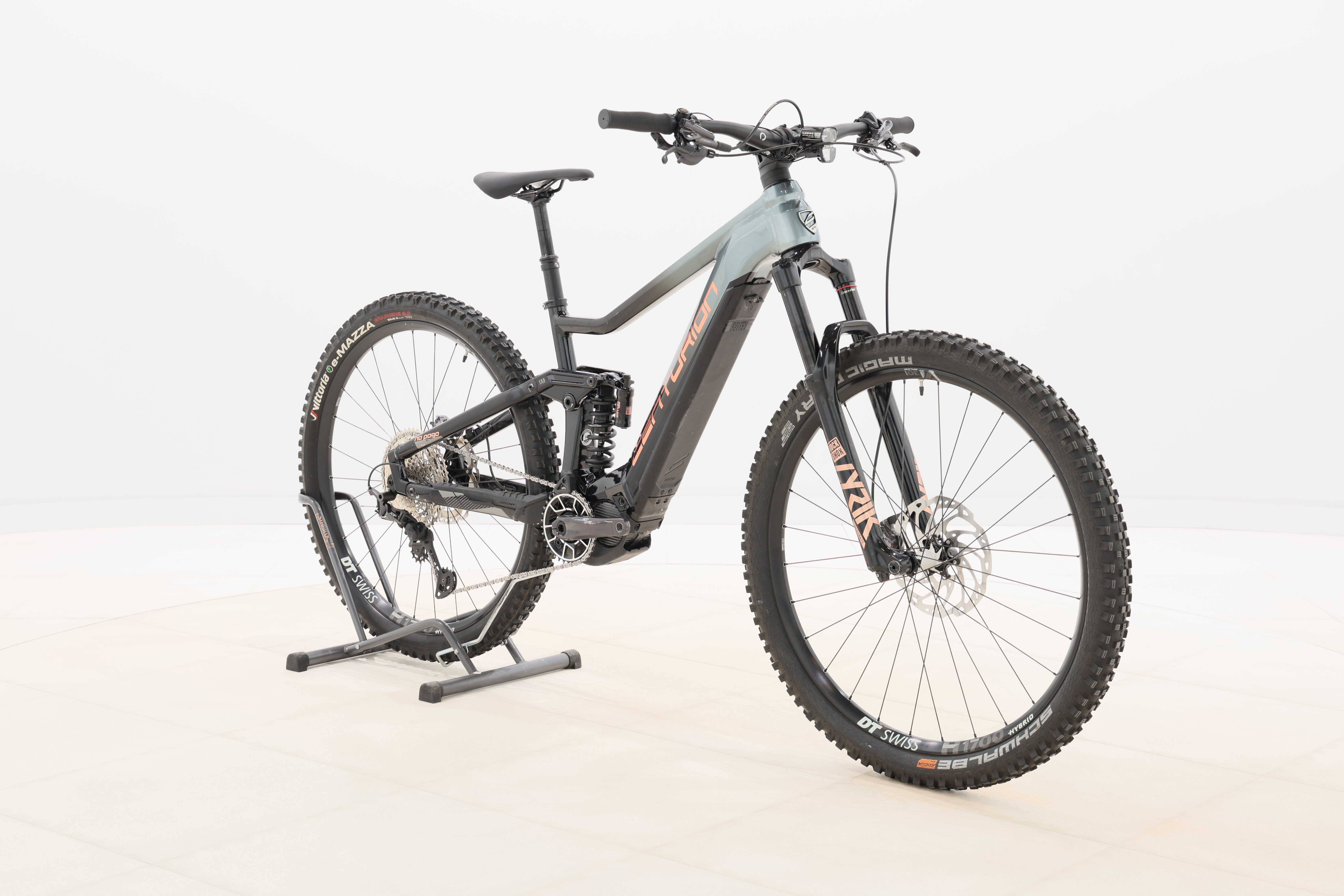 740a0c6d-f77d-4733-8c12-6c8146d1bf41