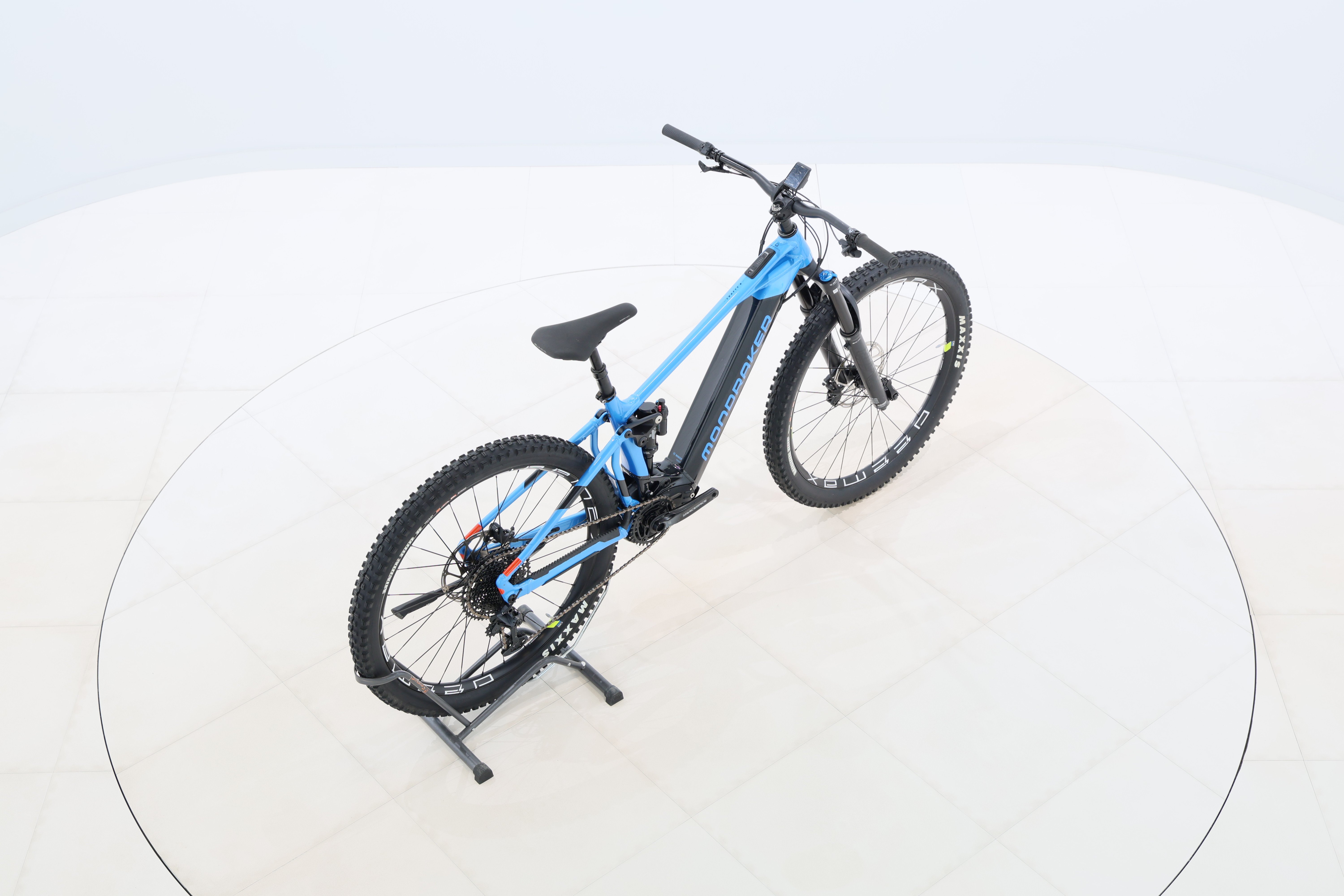 f1b96b0f-a420-452a-9b0a-493e4d71d25b