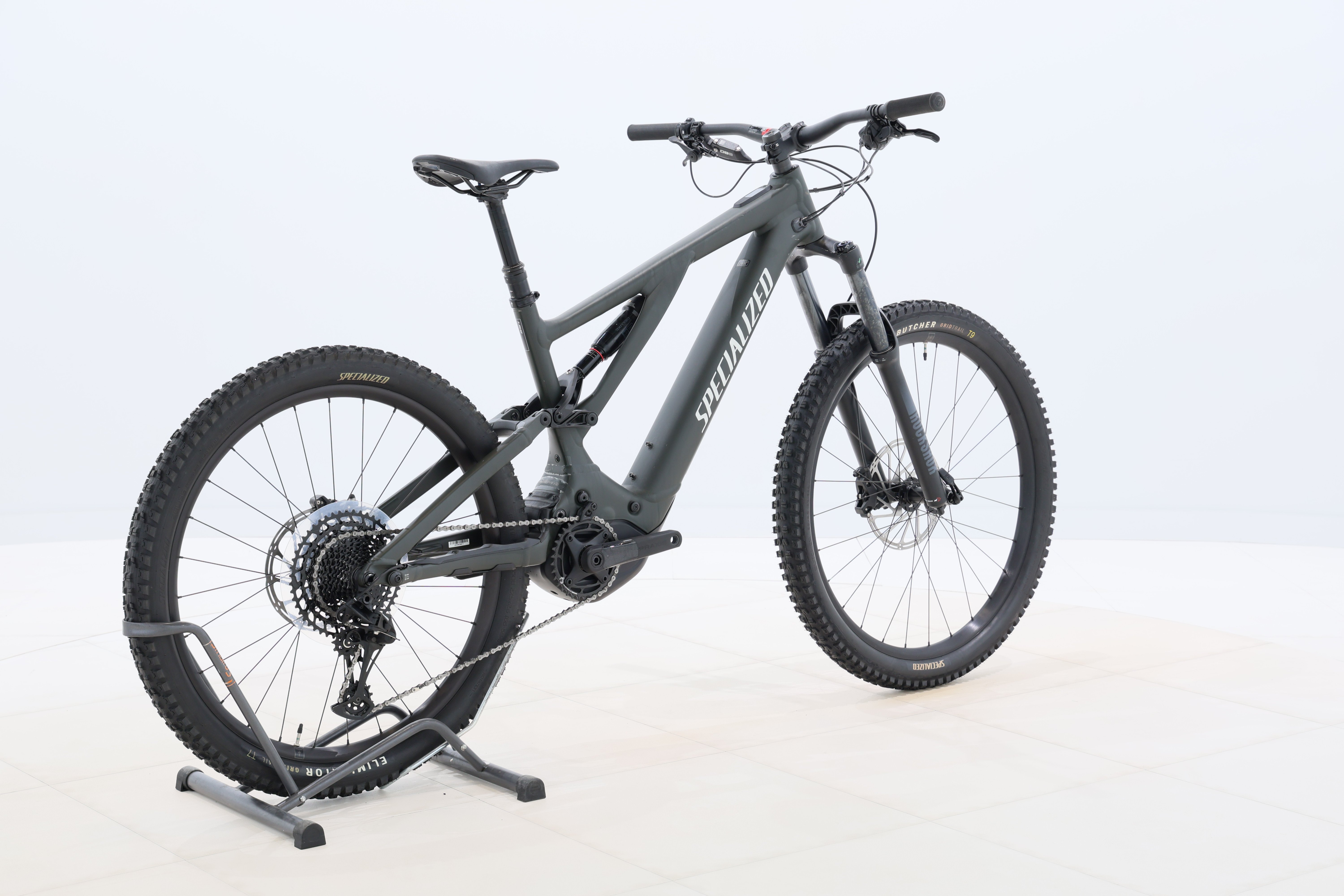 fc3106af-b03d-4dcd-9003-f3eff80220e0