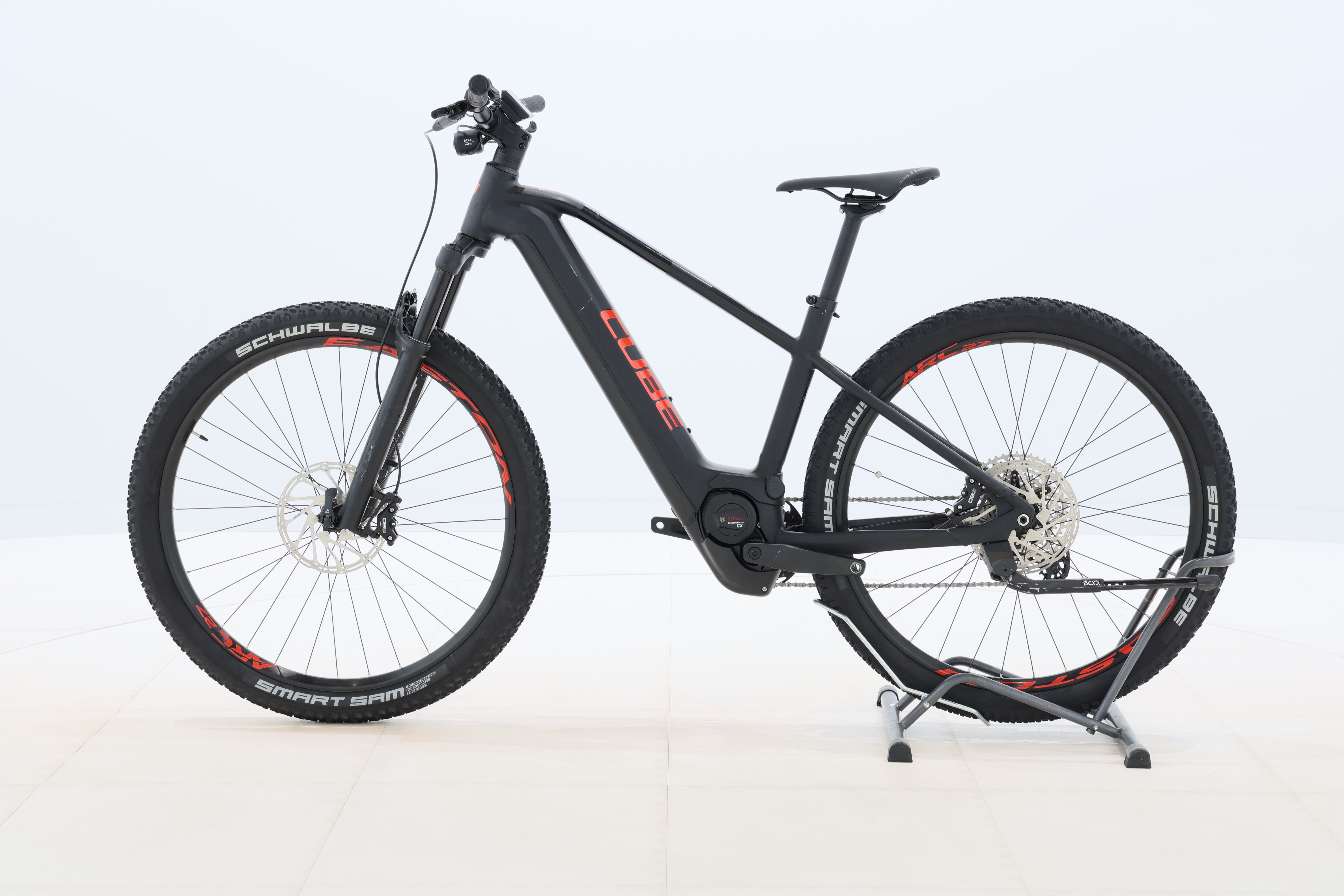 d8c4a076-2edd-4e25-a706-6c6886311b12