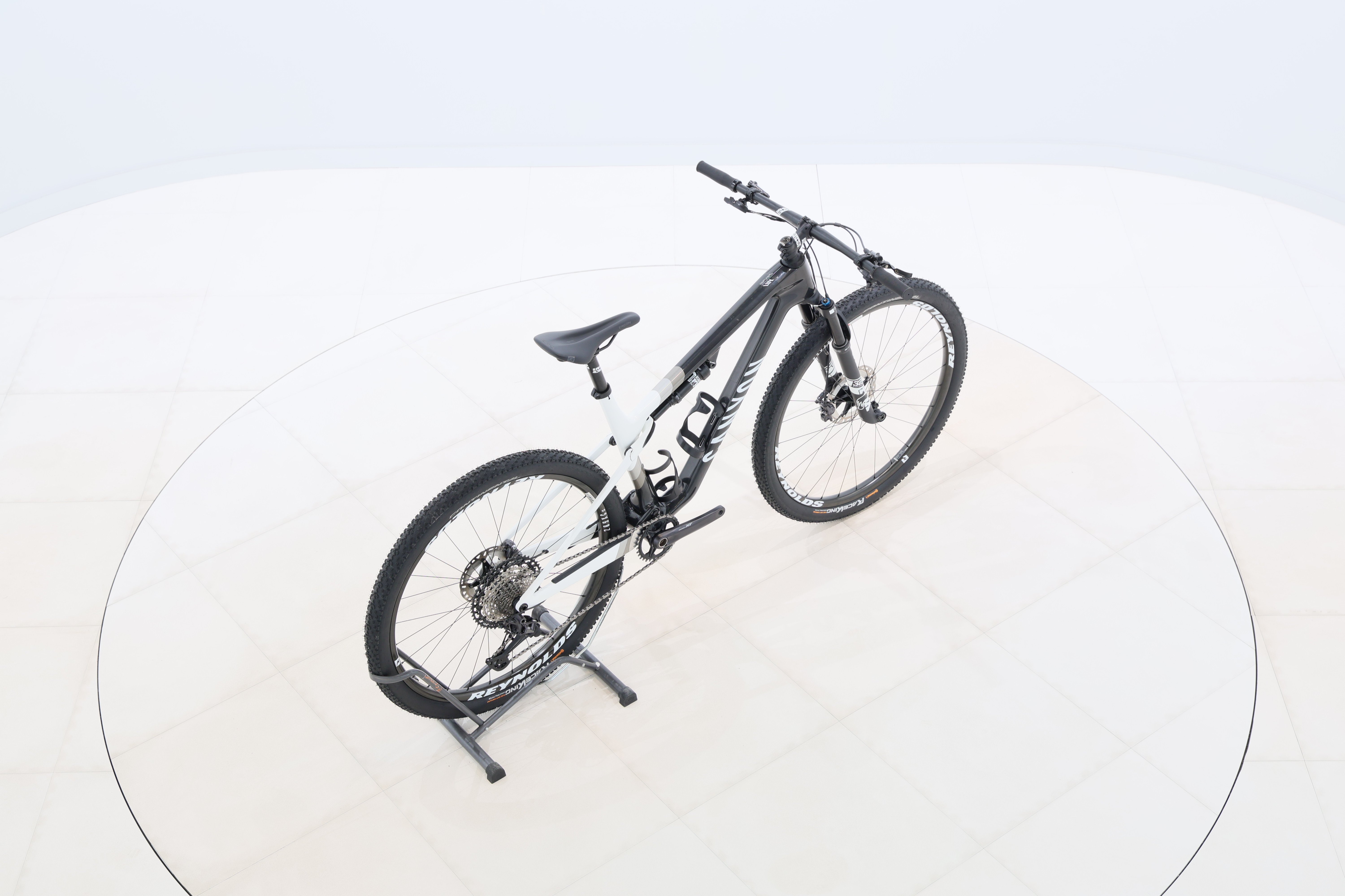 9cb2eaf2-6417-4a04-bc1b-62cd529d7c5b