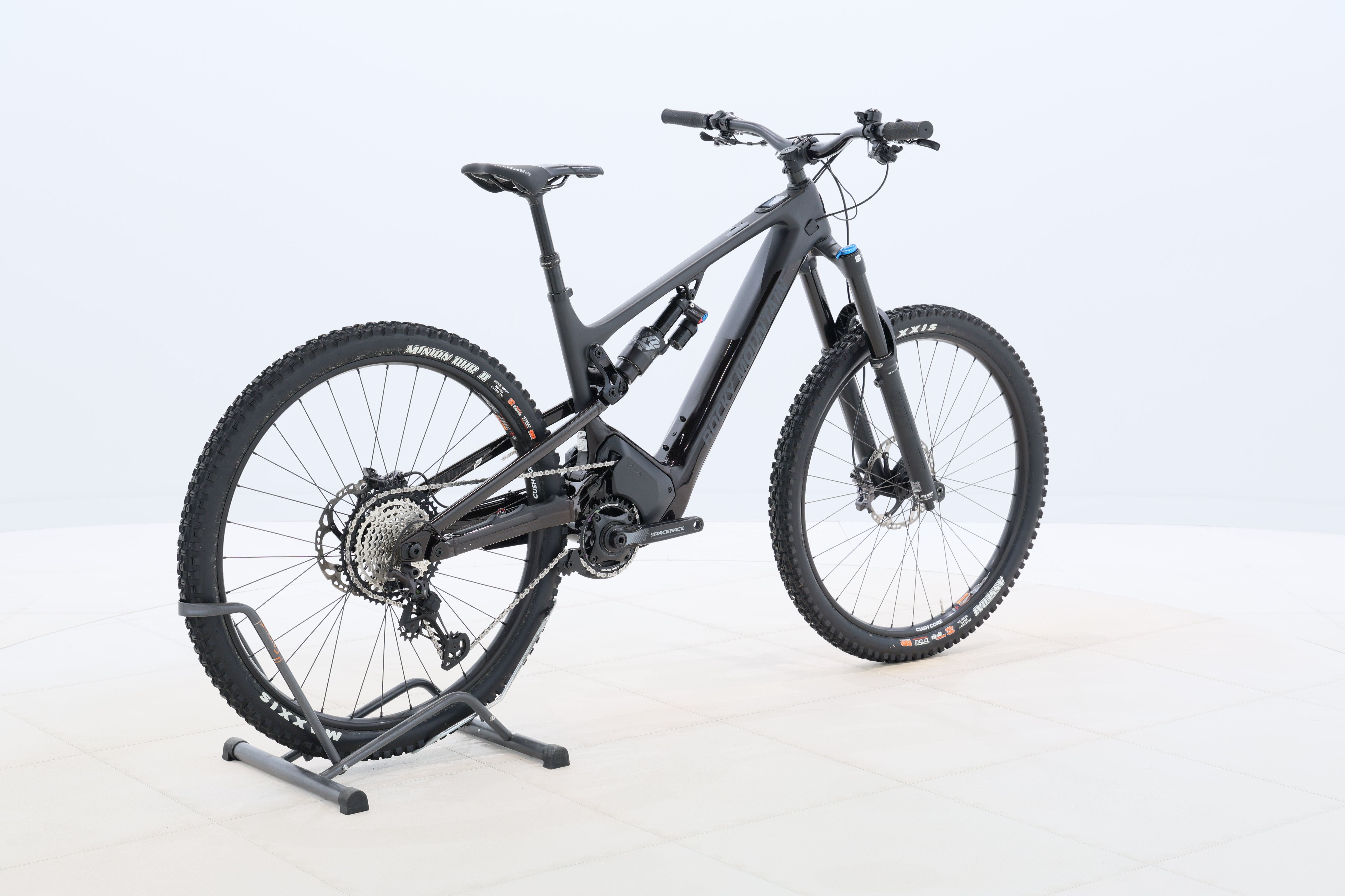 b7afdab1-0f80-4887-bb72-2338a44105ff