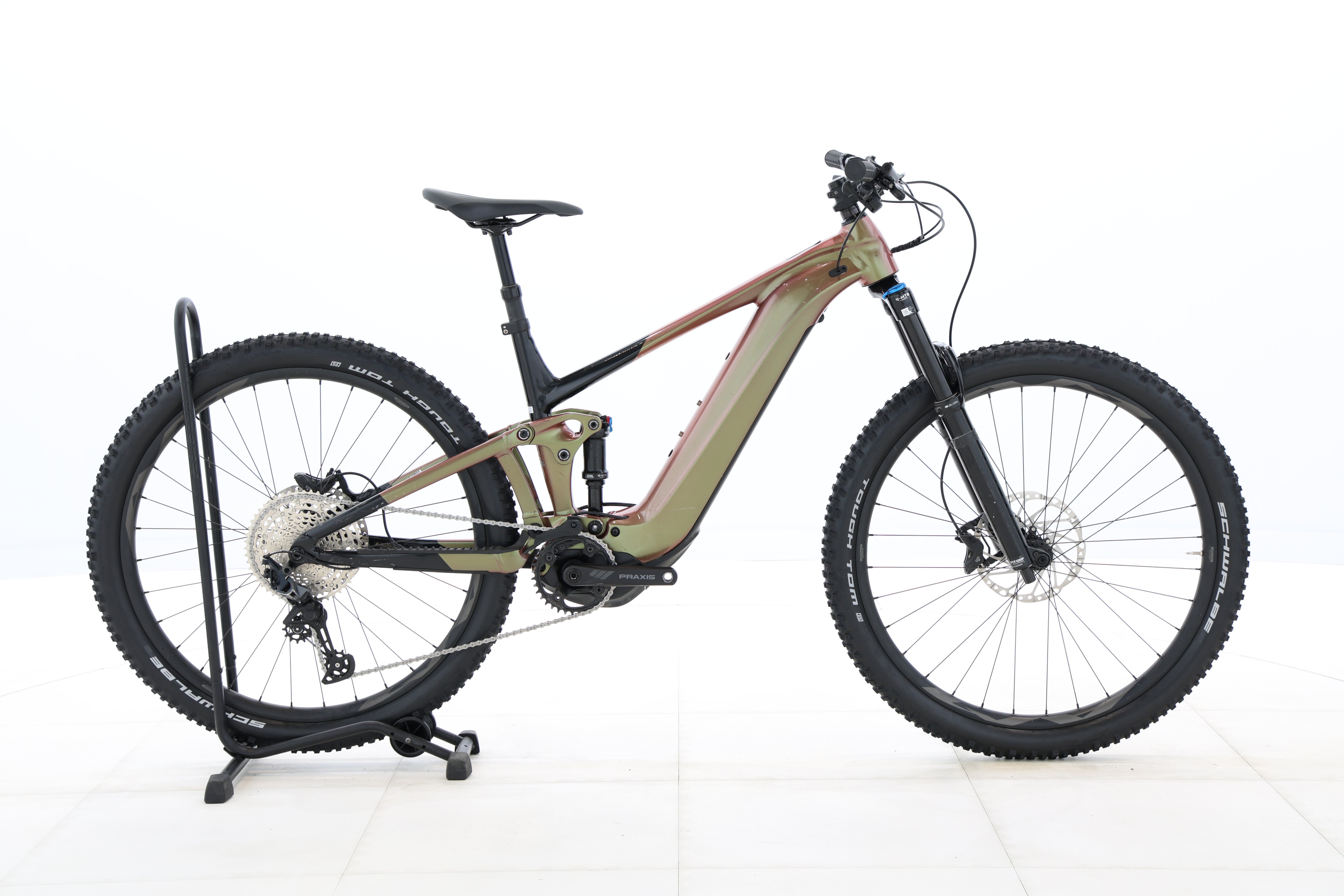 b947b850-0f87-40e7-b0d8-2e7abded7075