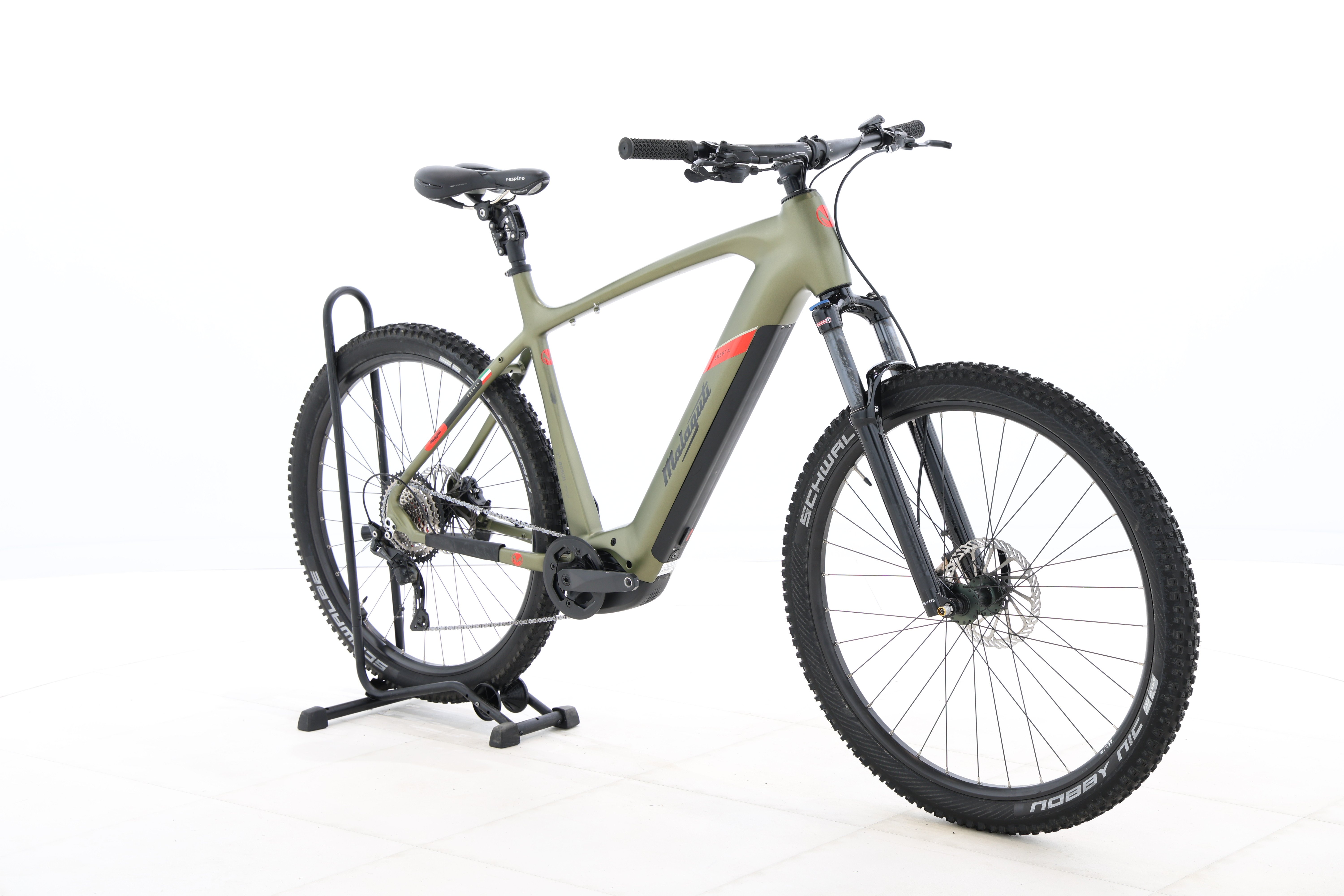 fb038597-181f-4d9e-a584-32609d32e85e