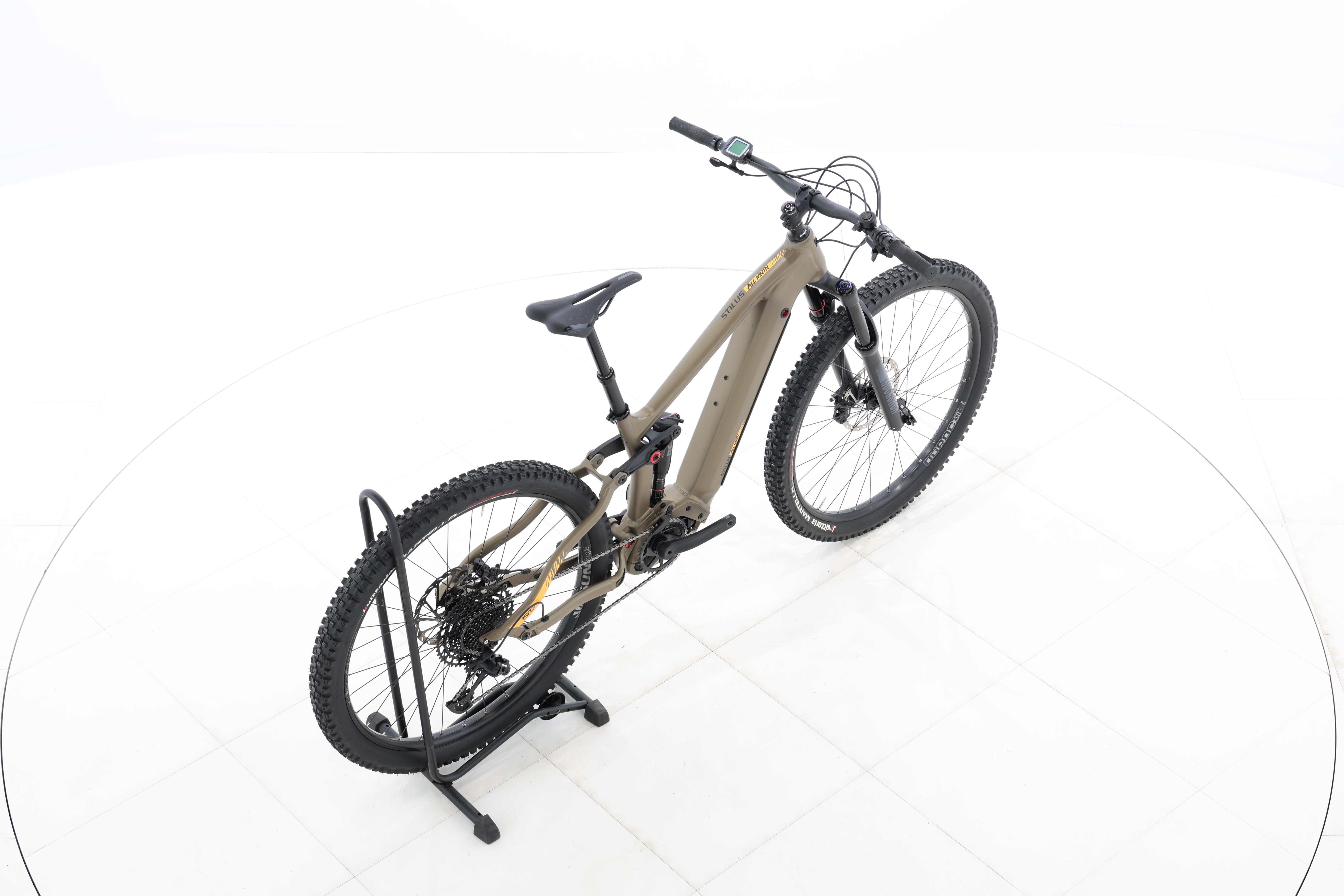 cddf6d9b-5b9d-4ab2-8a46-fcbd9550d762