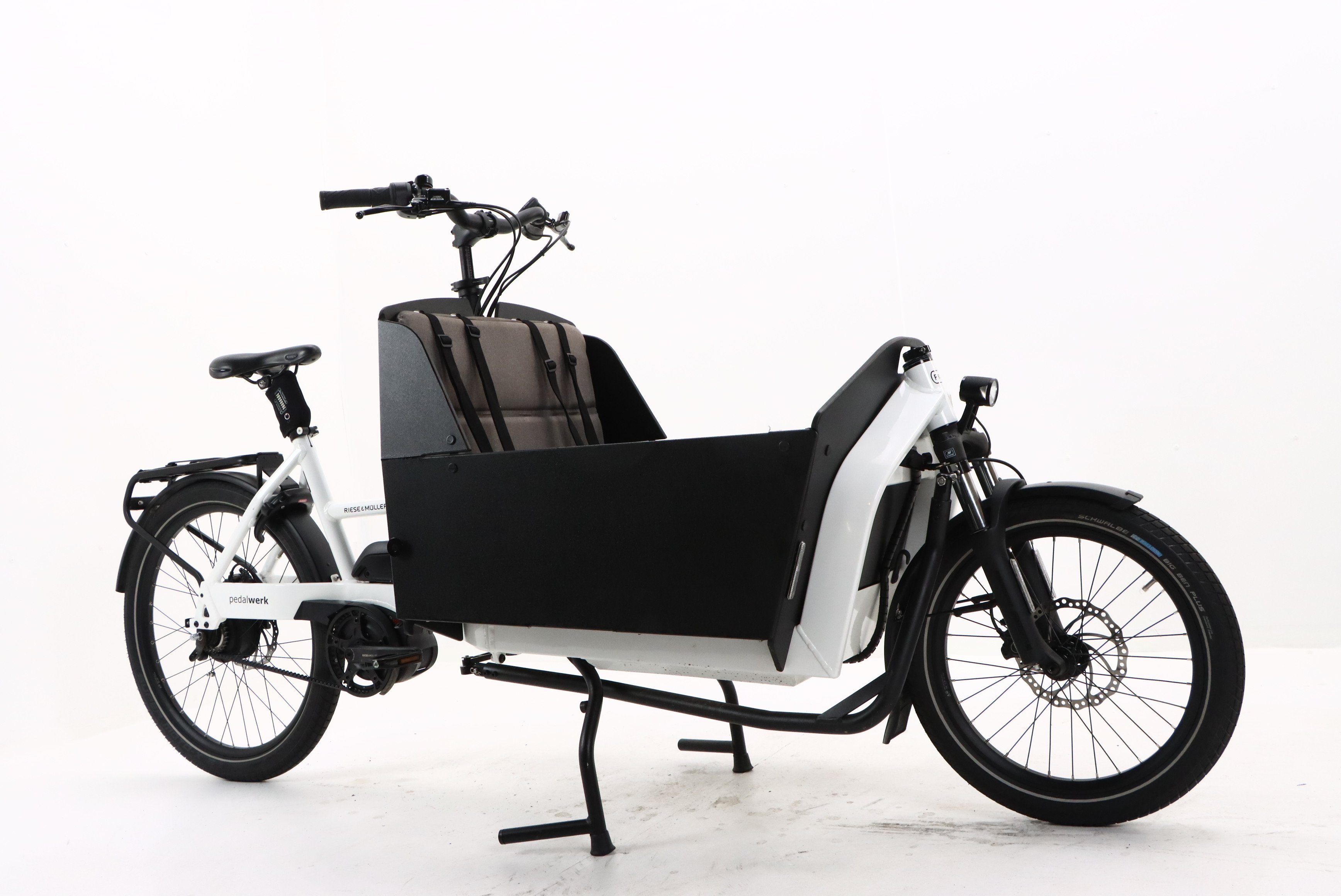 c4408be1-01e4-49a9-a483-eb0048d2b043