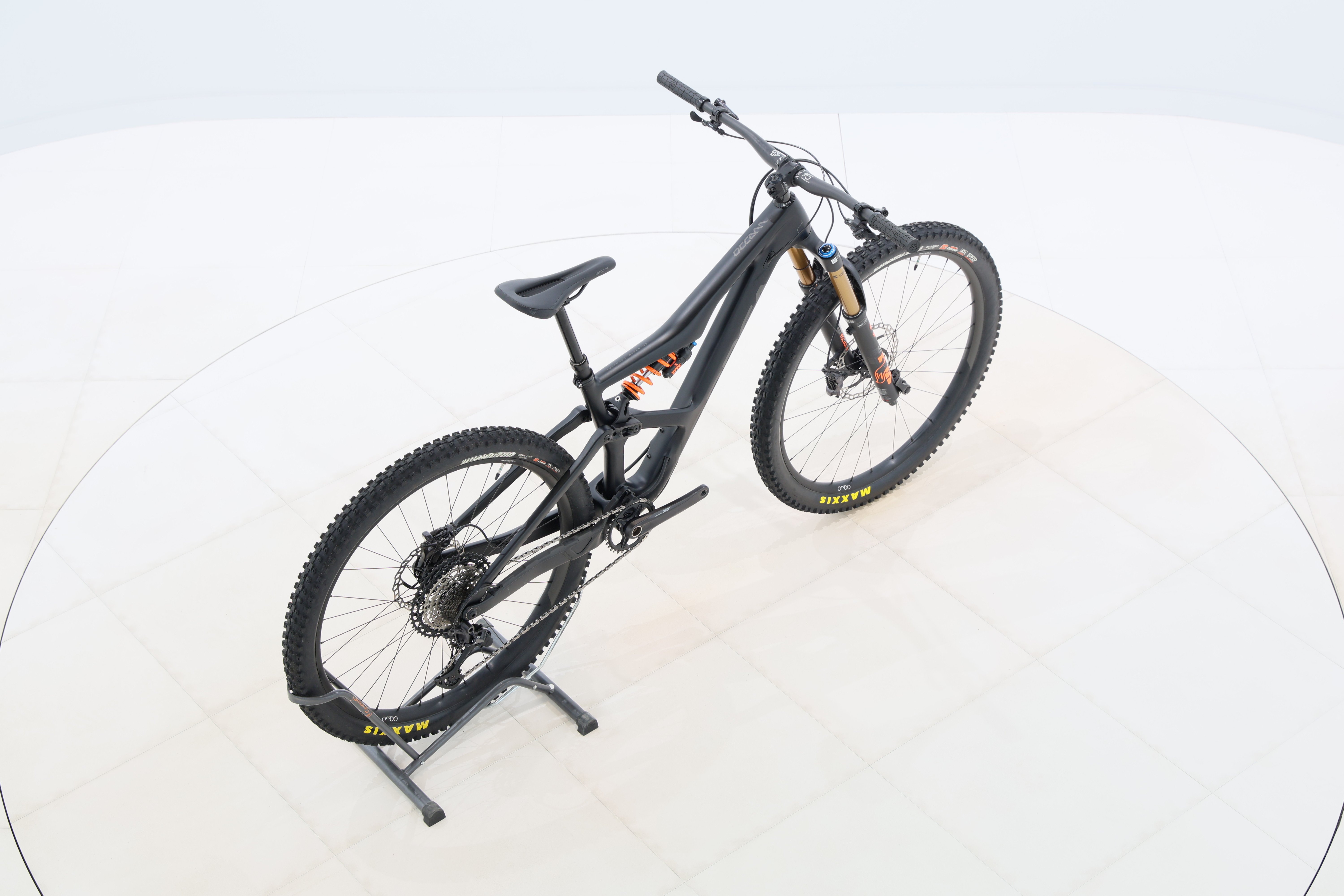 c8ce7e2b-4235-4a89-9aa8-a53b3e8a7743