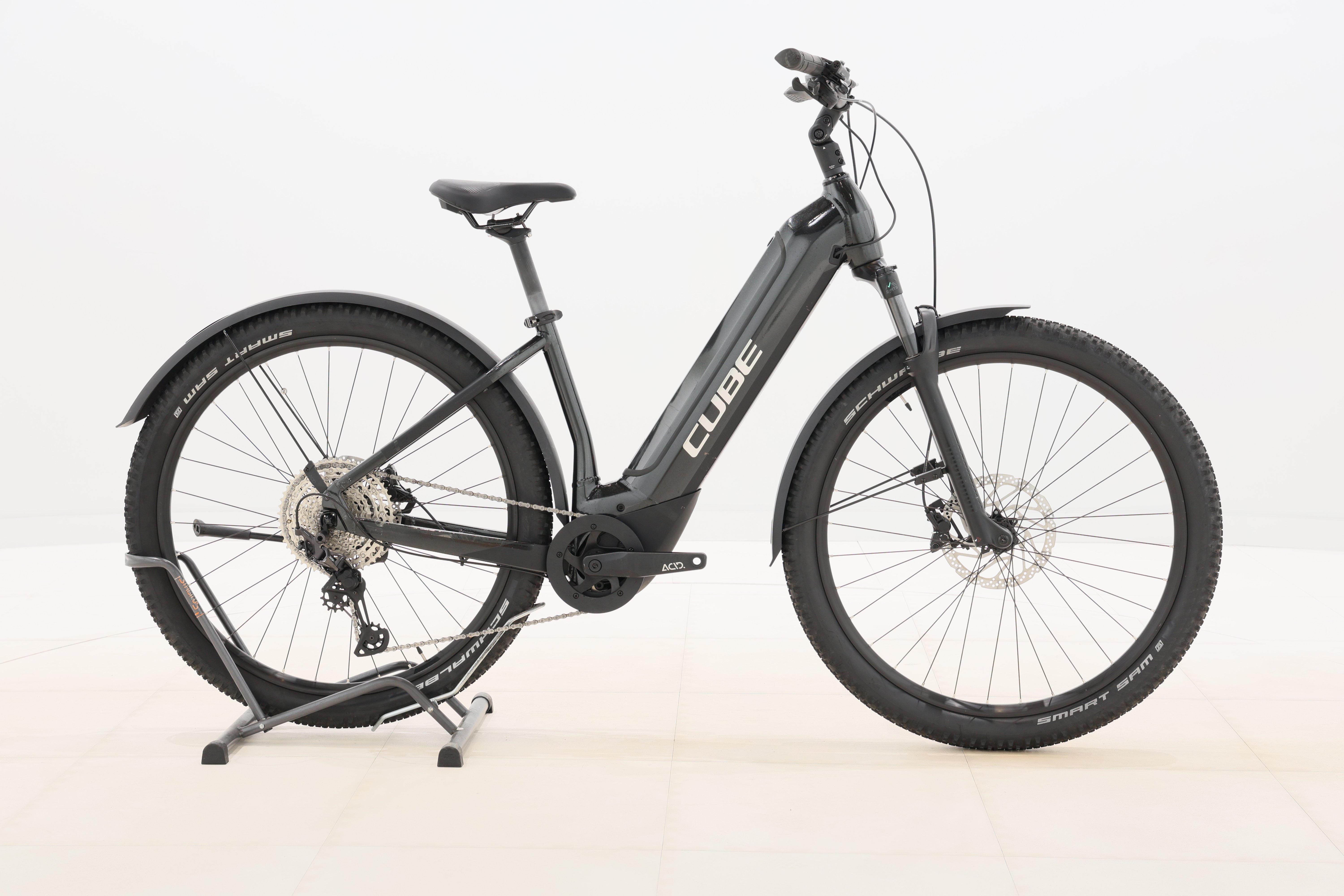 2f0835f5-4335-4321-9b58-2c9bff43bbe5