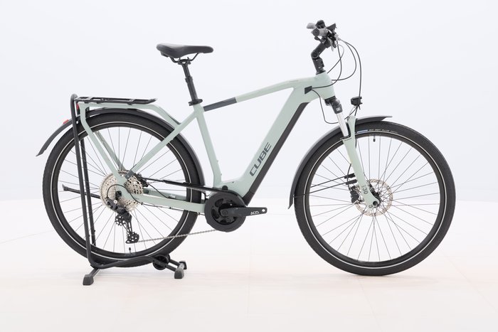 Cube Touring Hybrid Pro 625 2022