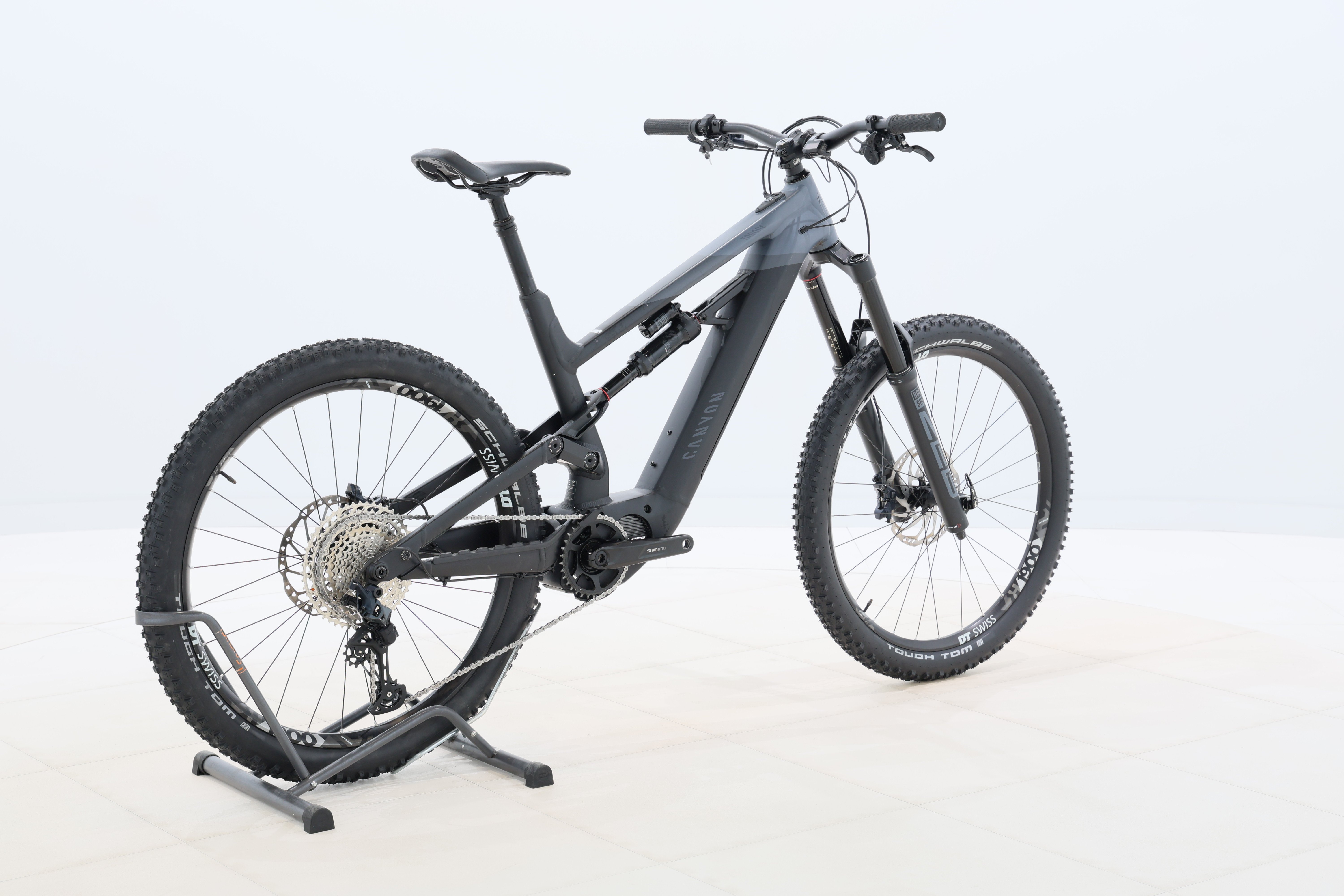 16dbec28-5b73-41fb-9316-921e46f752c4