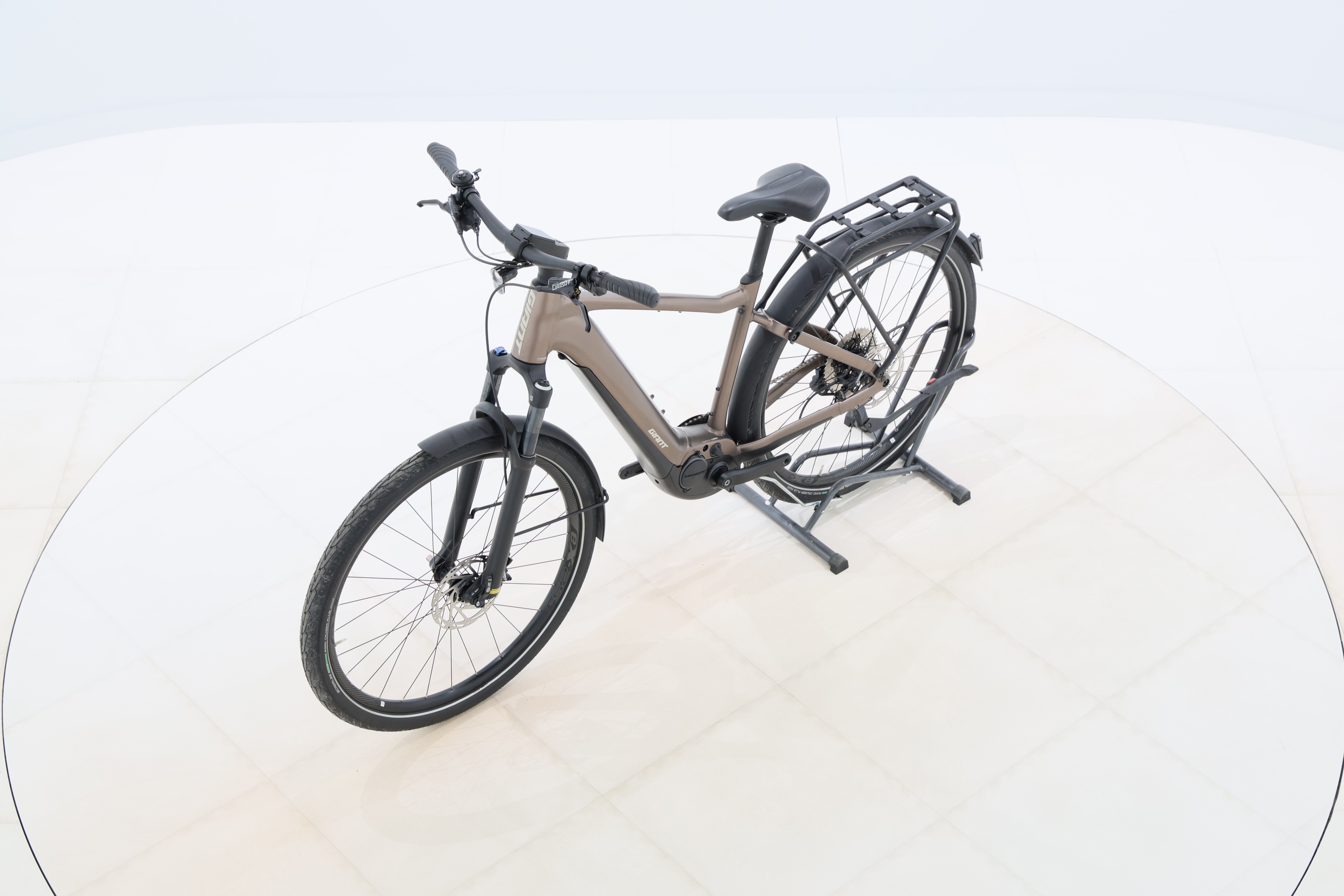 f8d18bdb-0331-4cd2-9c63-46391a56e816