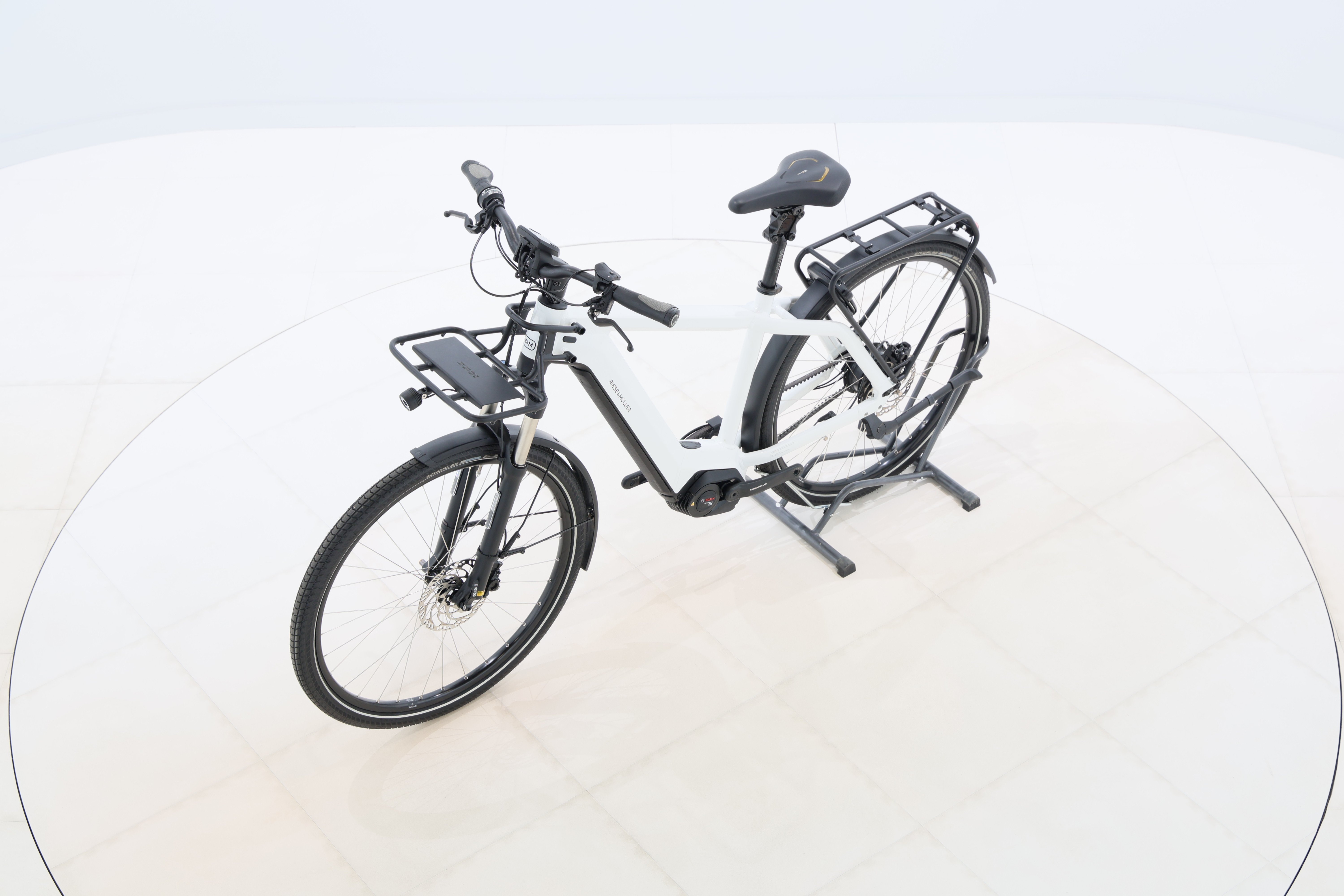 2f2aa27f-8673-41d1-a8c3-e262f5173810