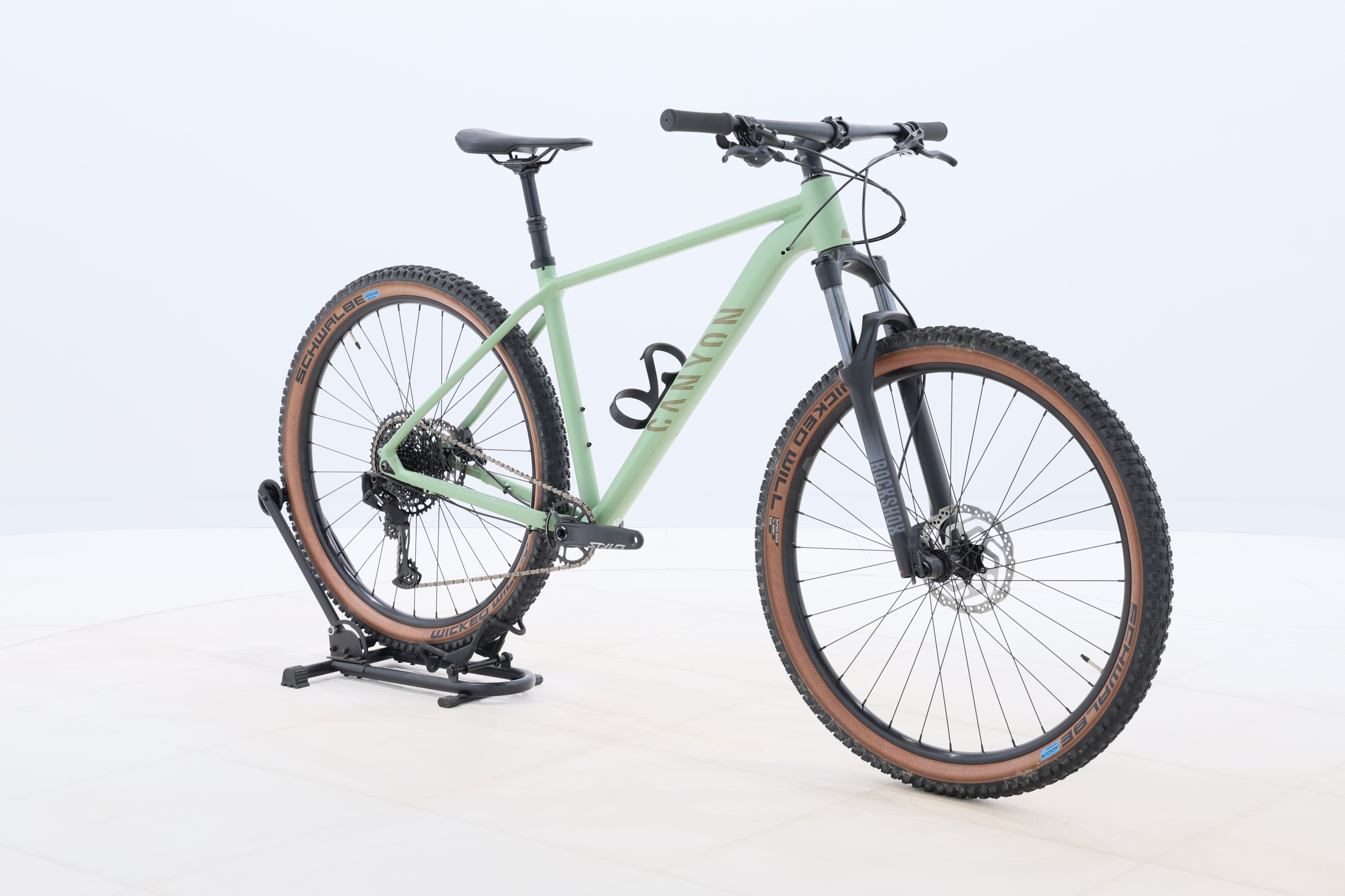 c52f41e8-296c-456e-93b8-d329c17aa8ac