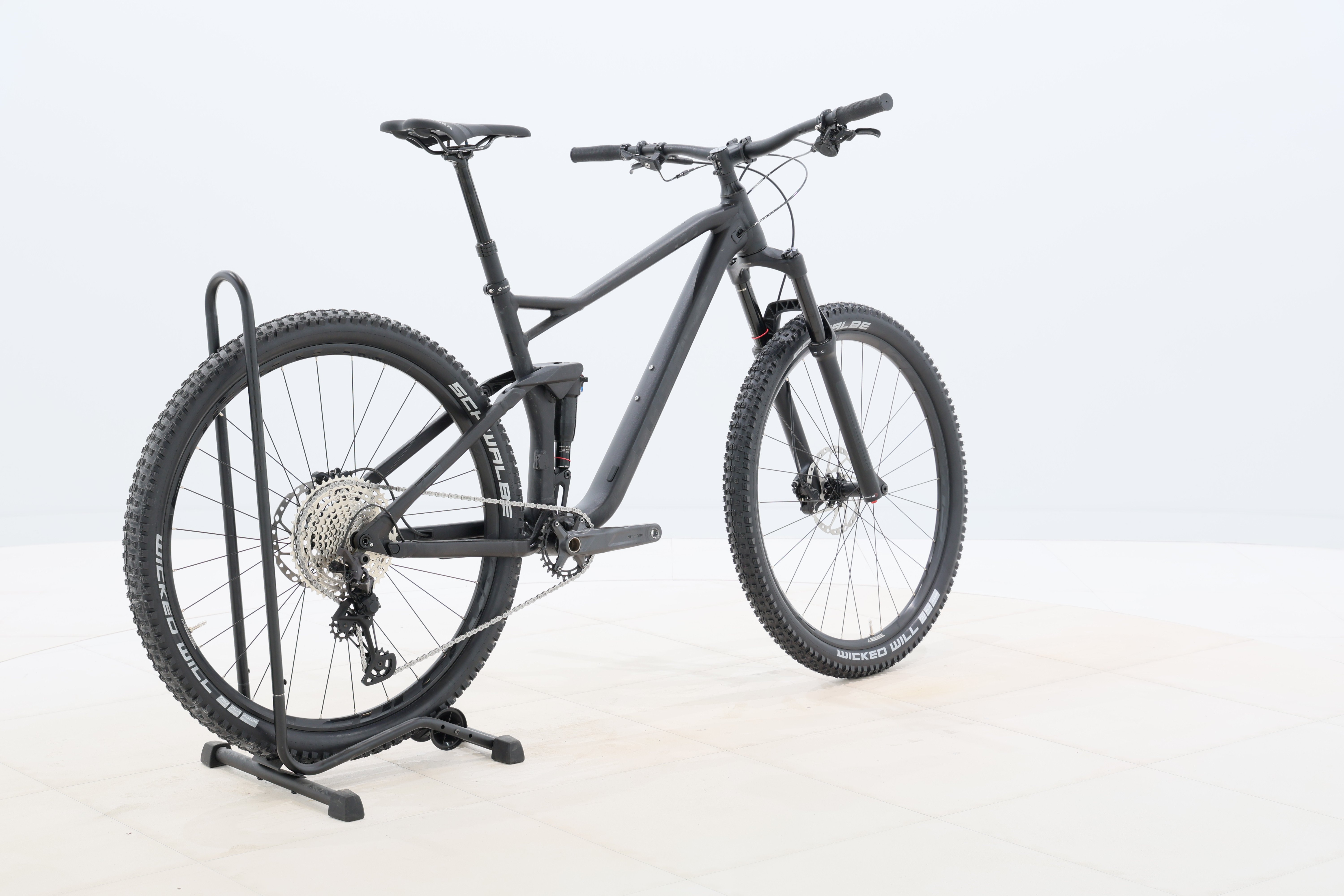 f1f69ac7-97b9-4ffc-8f7b-ab03f5de22cf