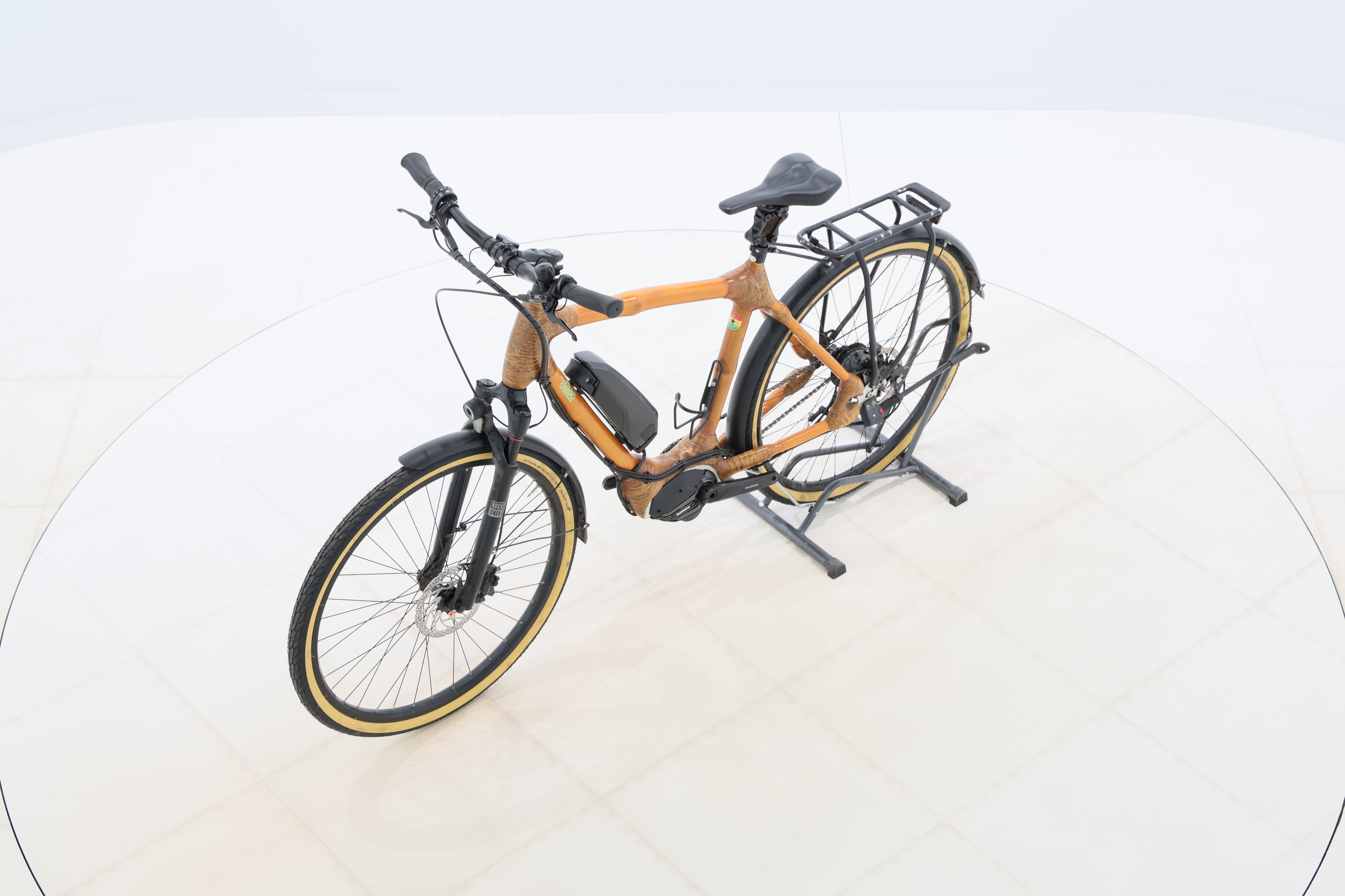 81c6fb62-d097-421f-afd6-d07427399784