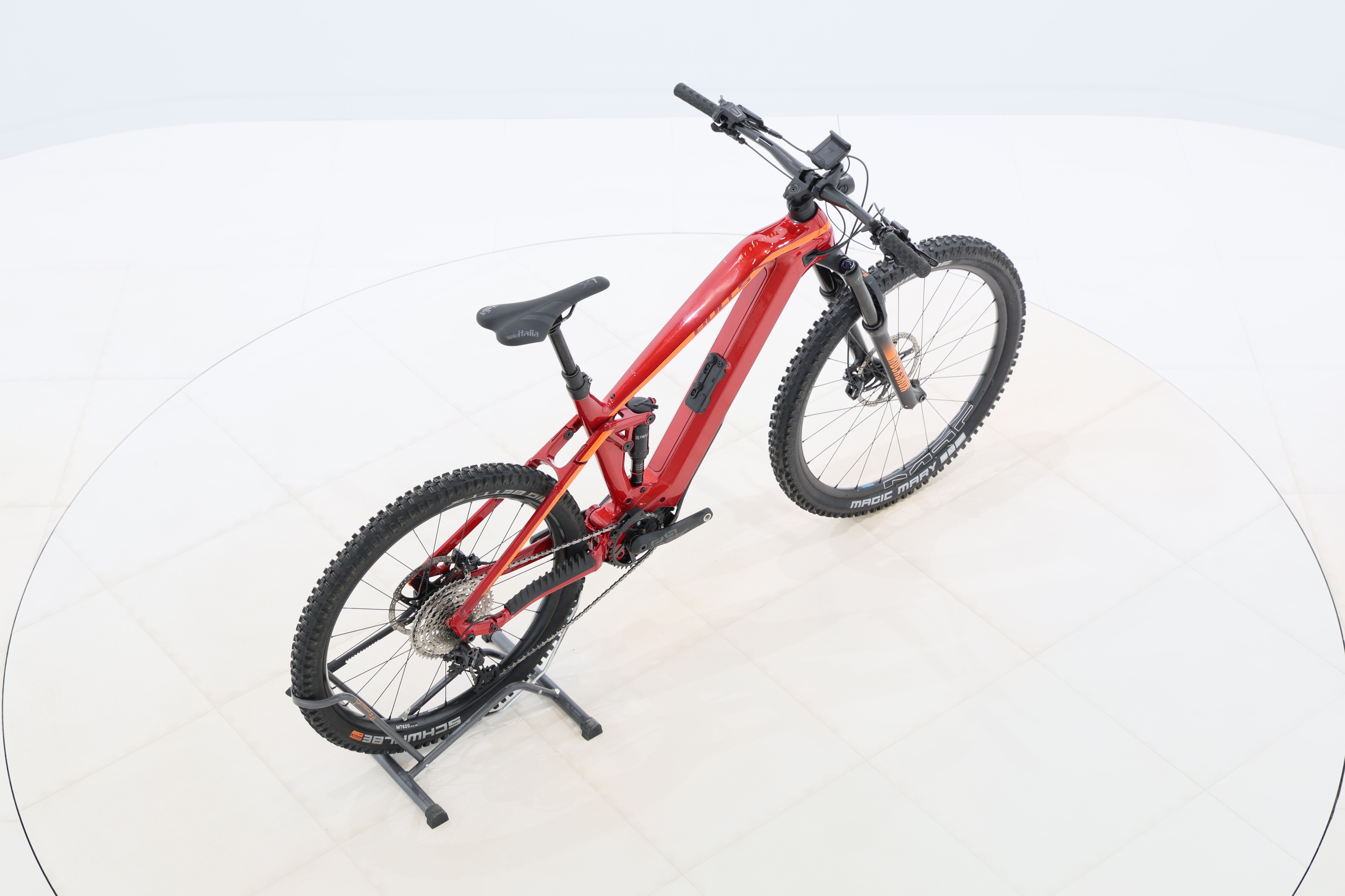 a83d77f3-c020-4414-b36a-66c61540d78e