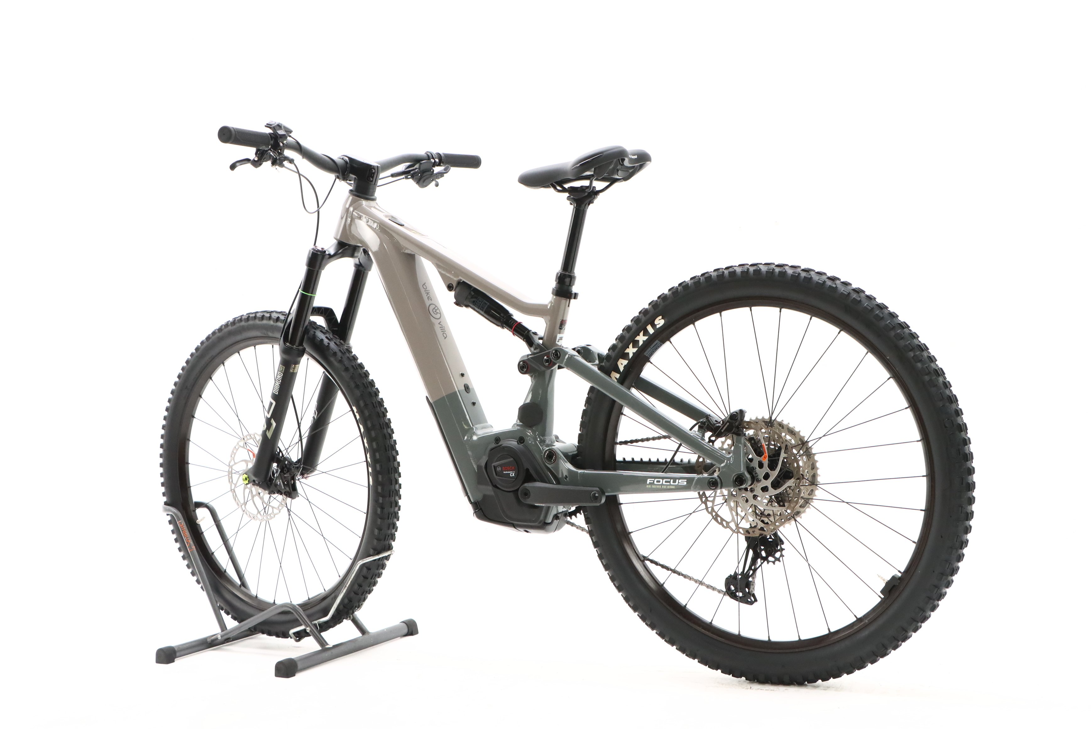 582ef497-97c1-4770-b25a-f9743202d617