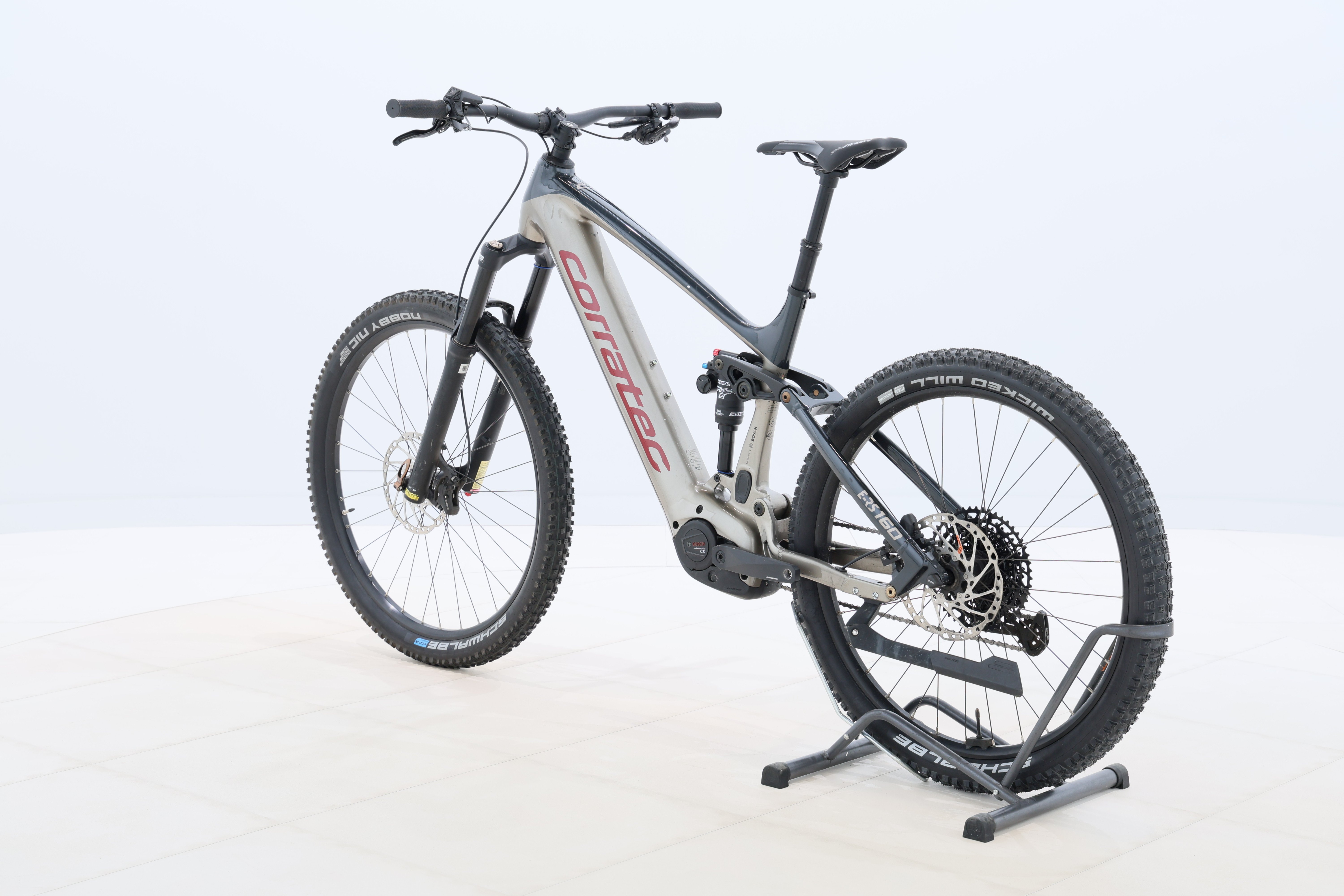 f0083b99-1f91-40f8-b4d6-f7b857c7d01c