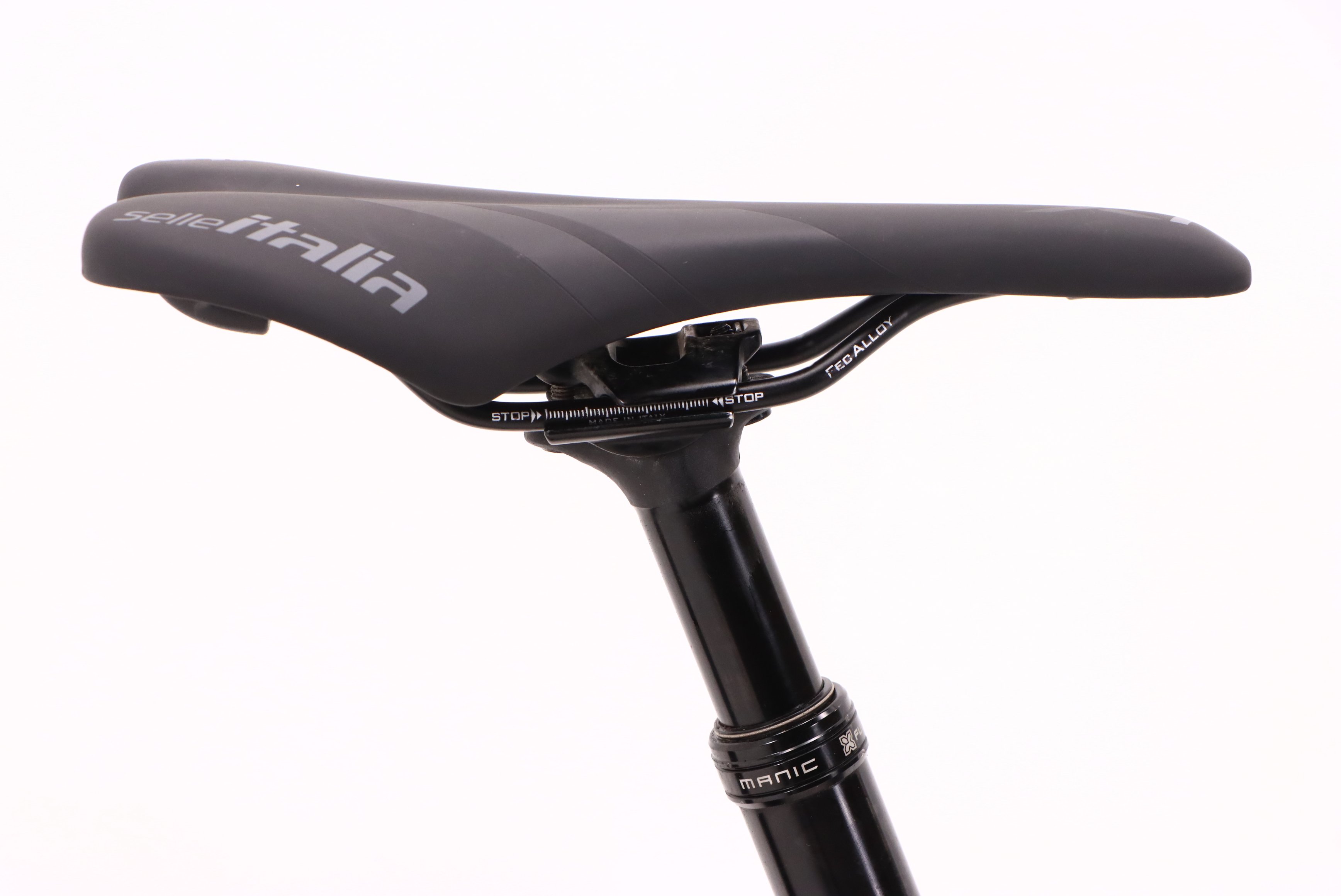 f2d44735-2c0a-4825-8151-0099ed0d8095