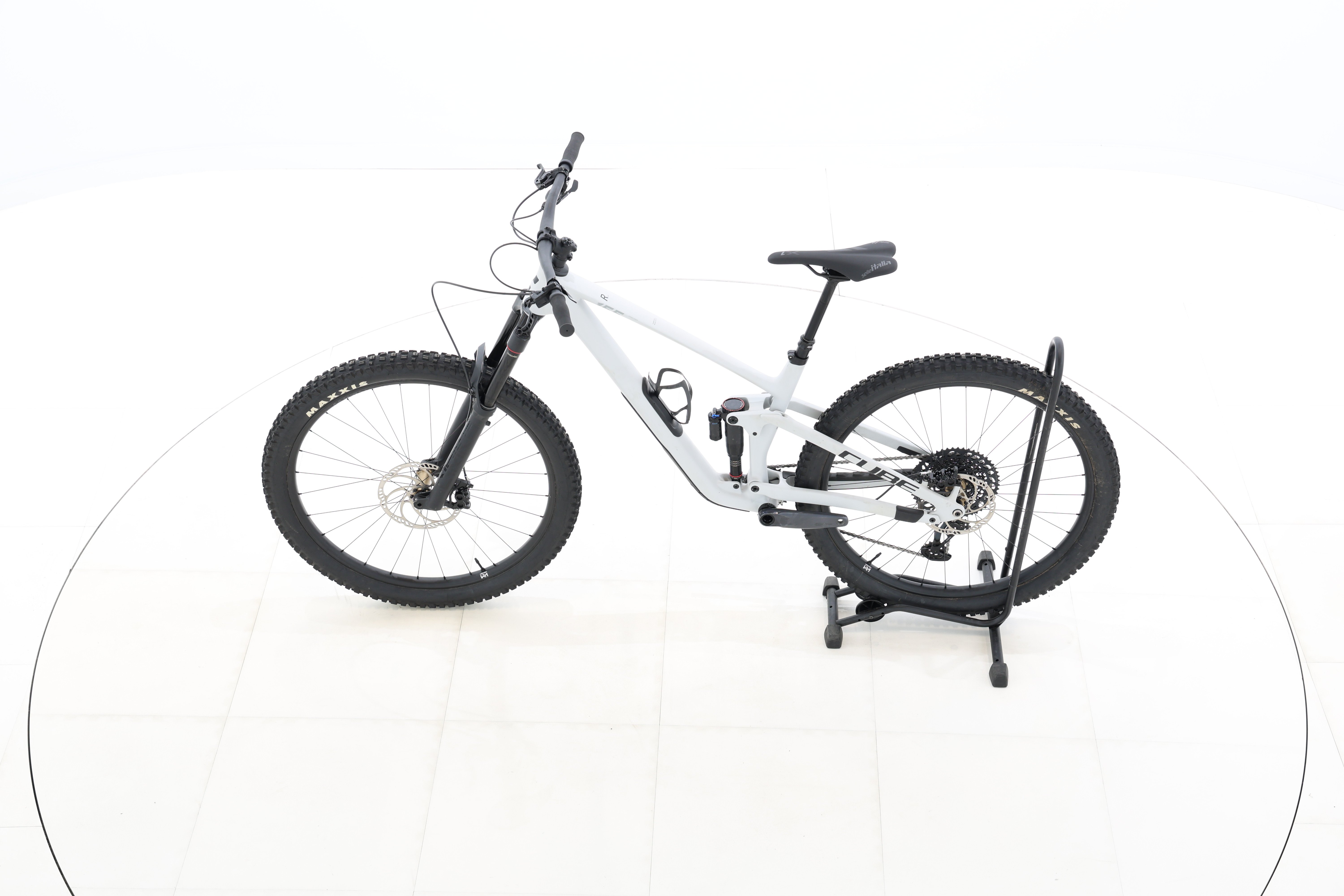 b0a7b68e-e889-4abb-a4ee-2432067b8e89