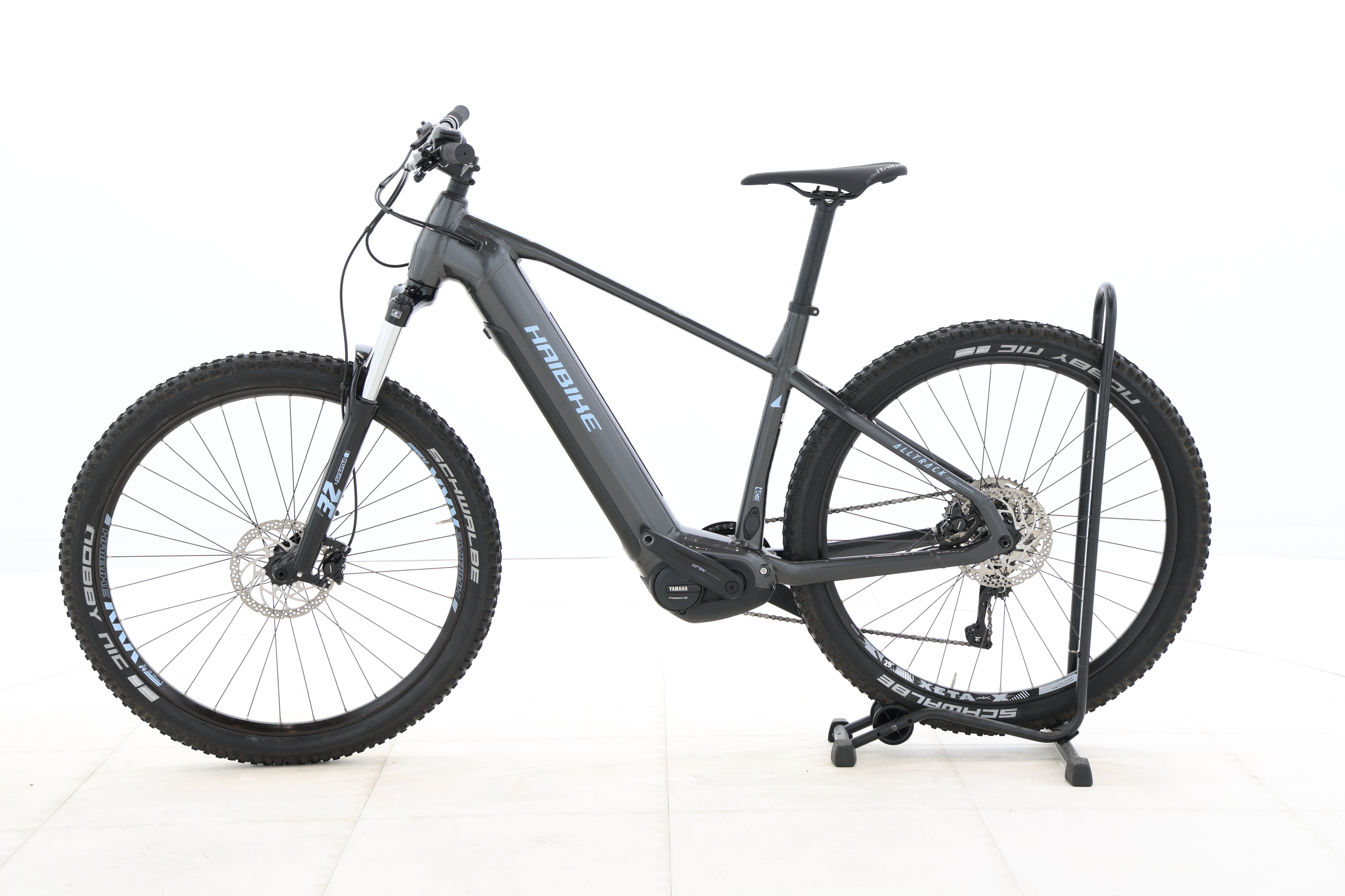 a10c5602-823c-4439-ad24-4a2d6a95710a