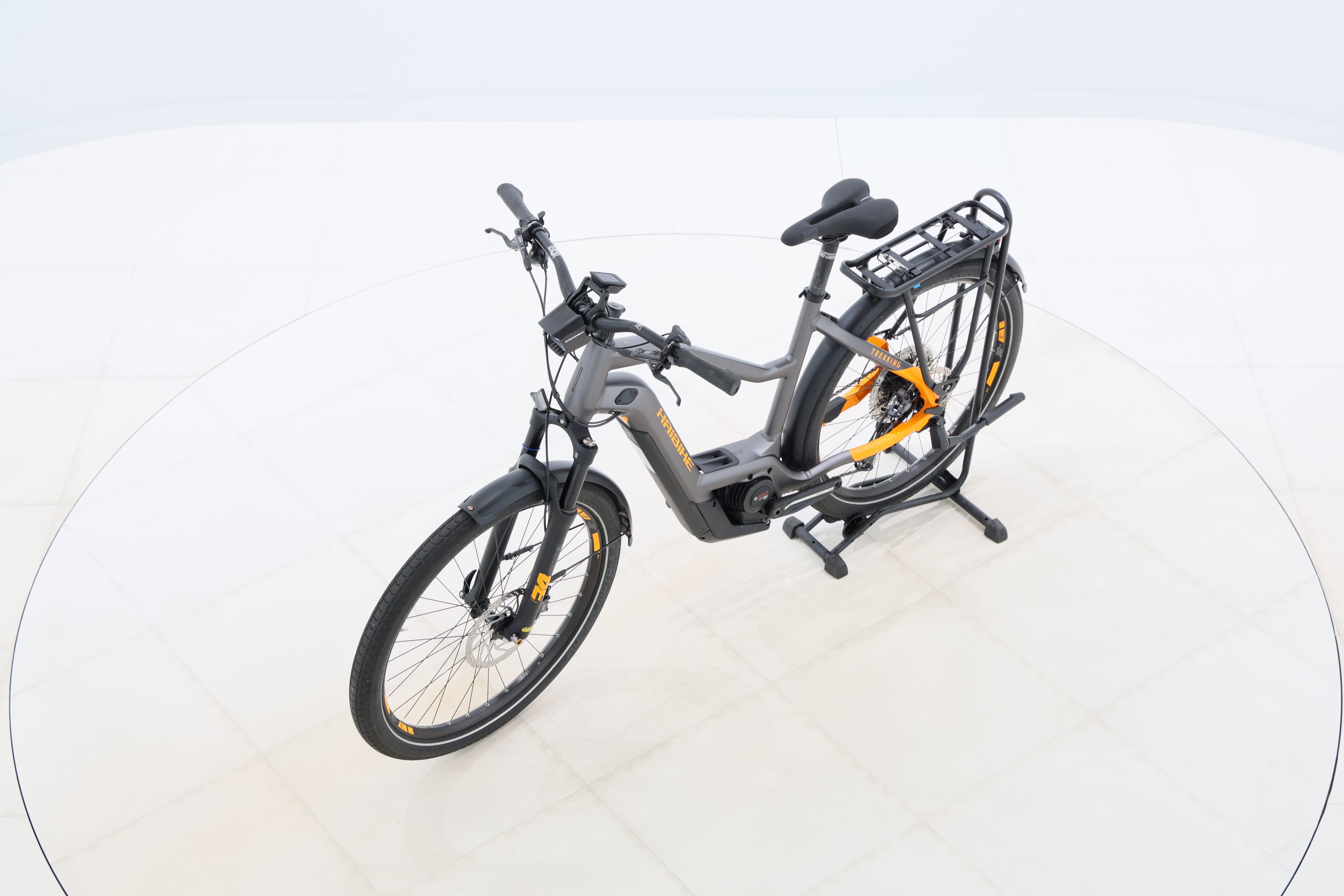 3a5febd1-c050-41d4-b8d1-07b8c4a09964