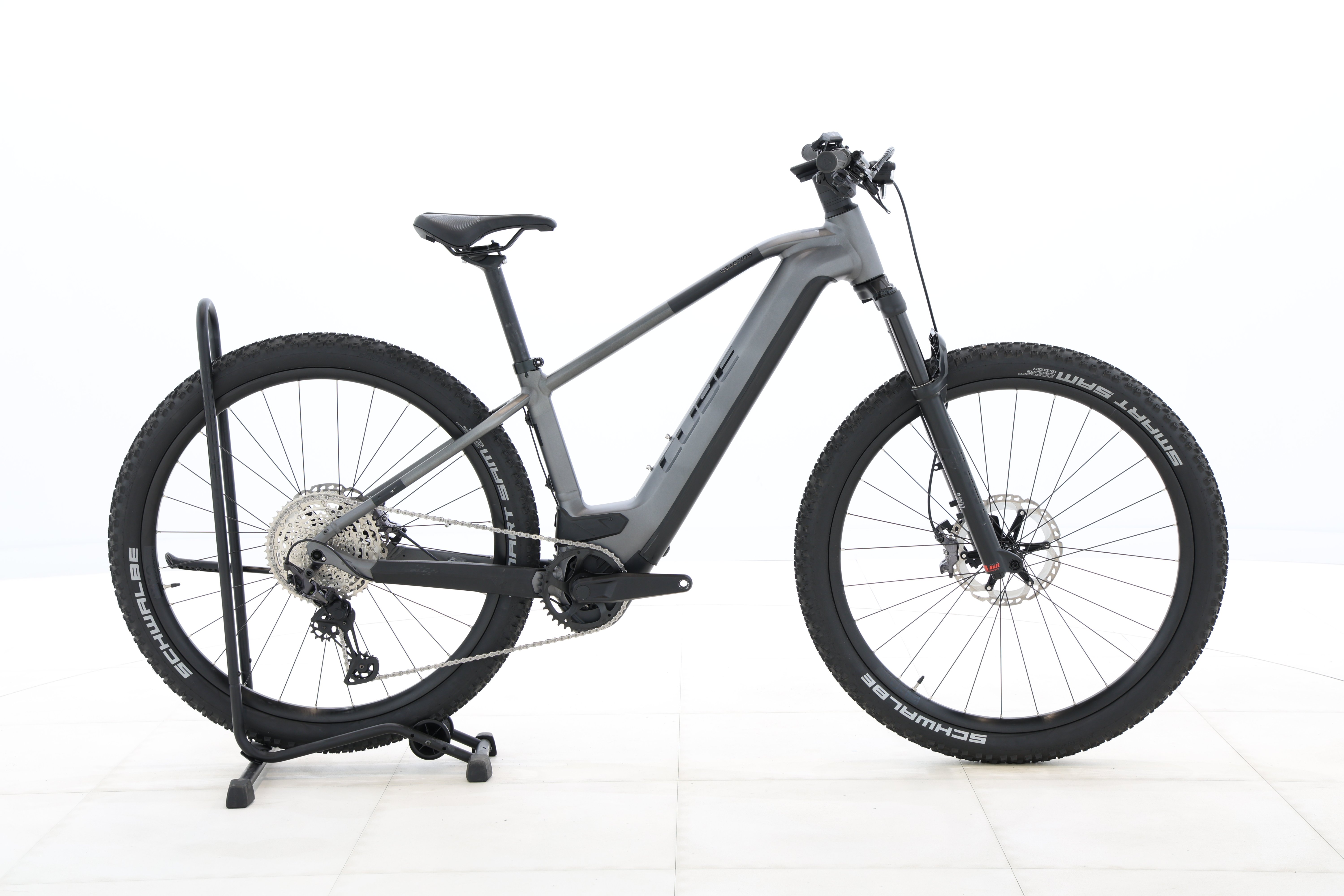 f0307a0c-2a4d-429f-92d0-b00da8a471b8