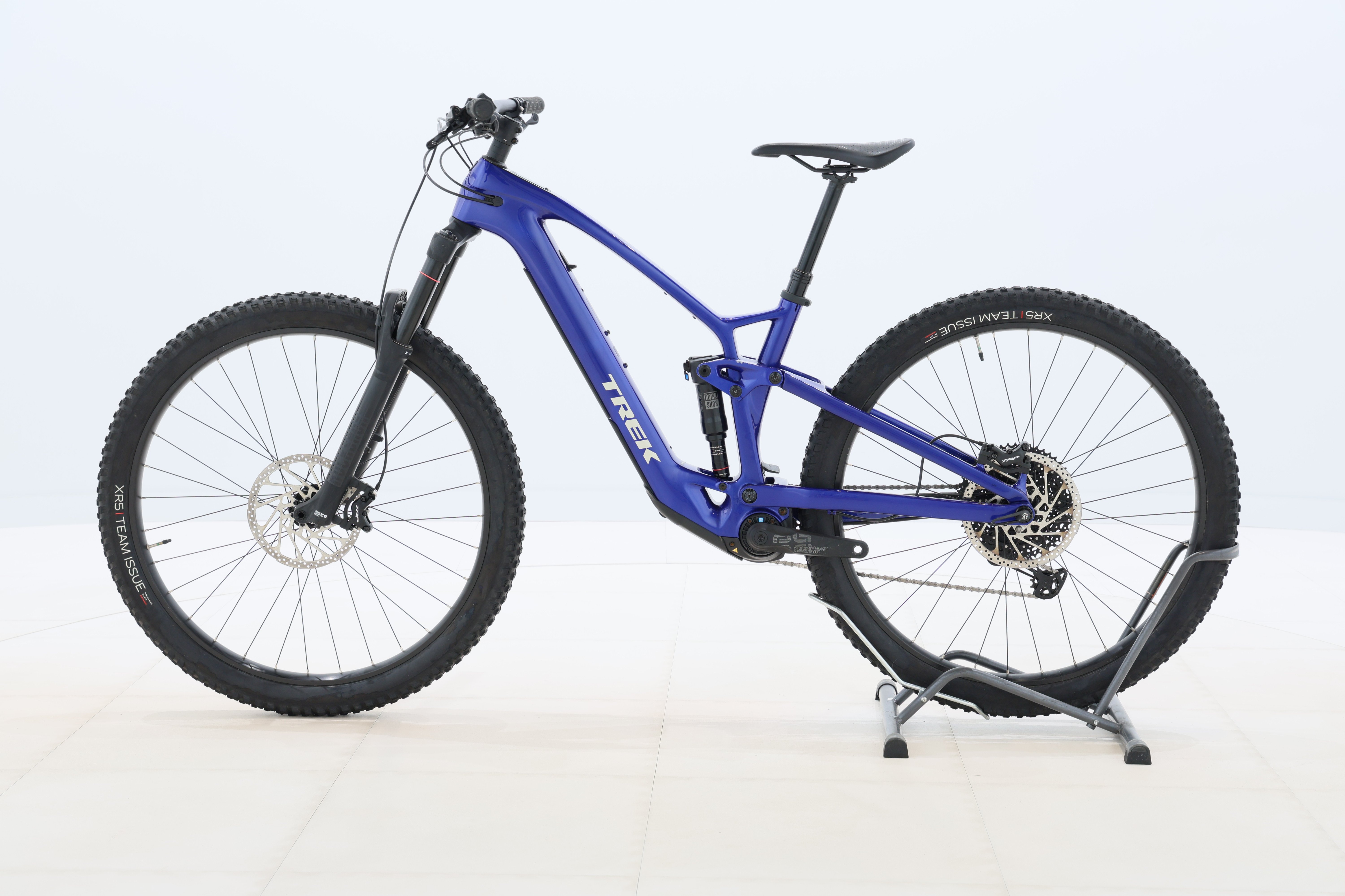 e6cccc86-b1b5-4005-aff9-3981121e7ae5