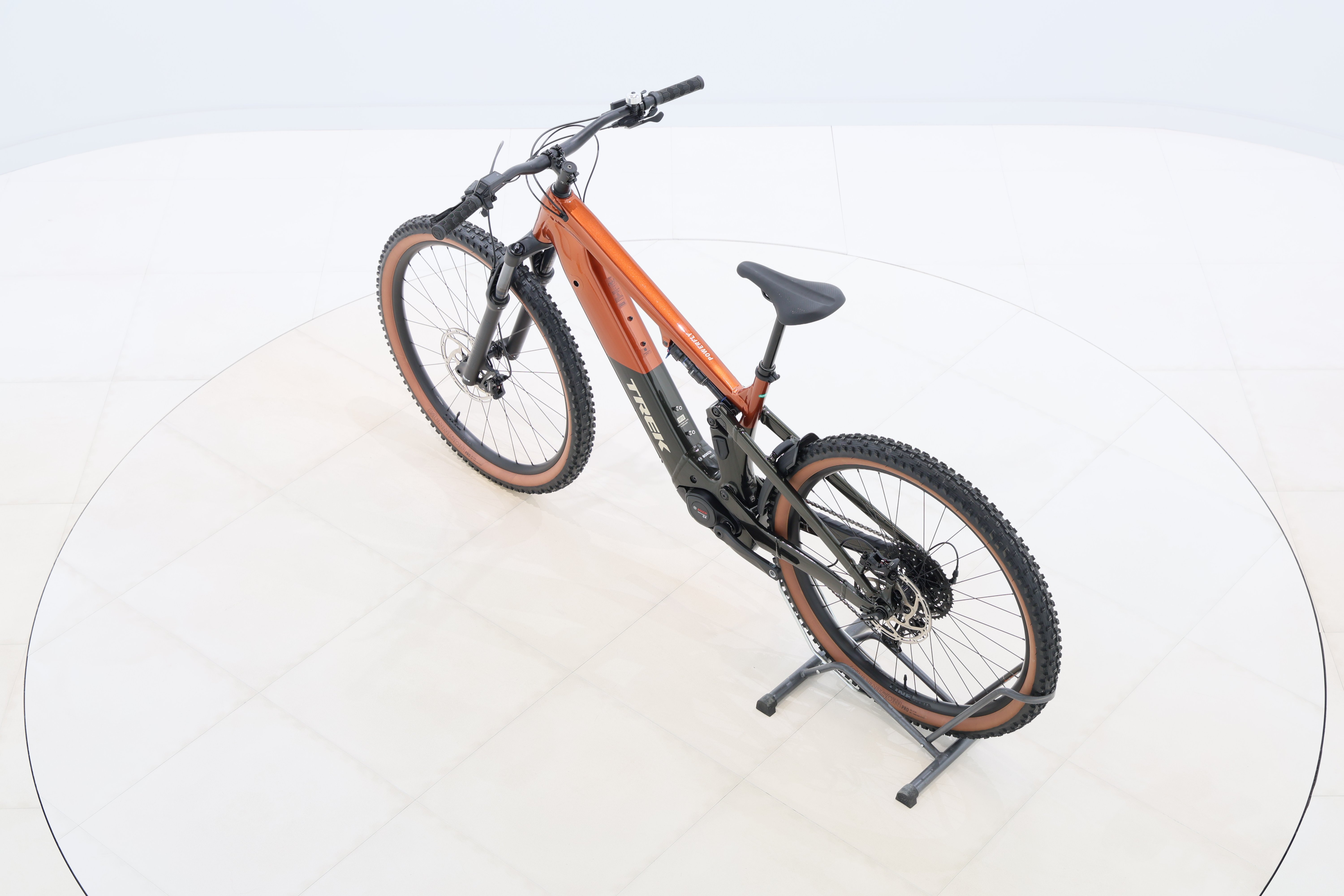 d8621724-8eb3-4c00-8fd5-56a405e19604