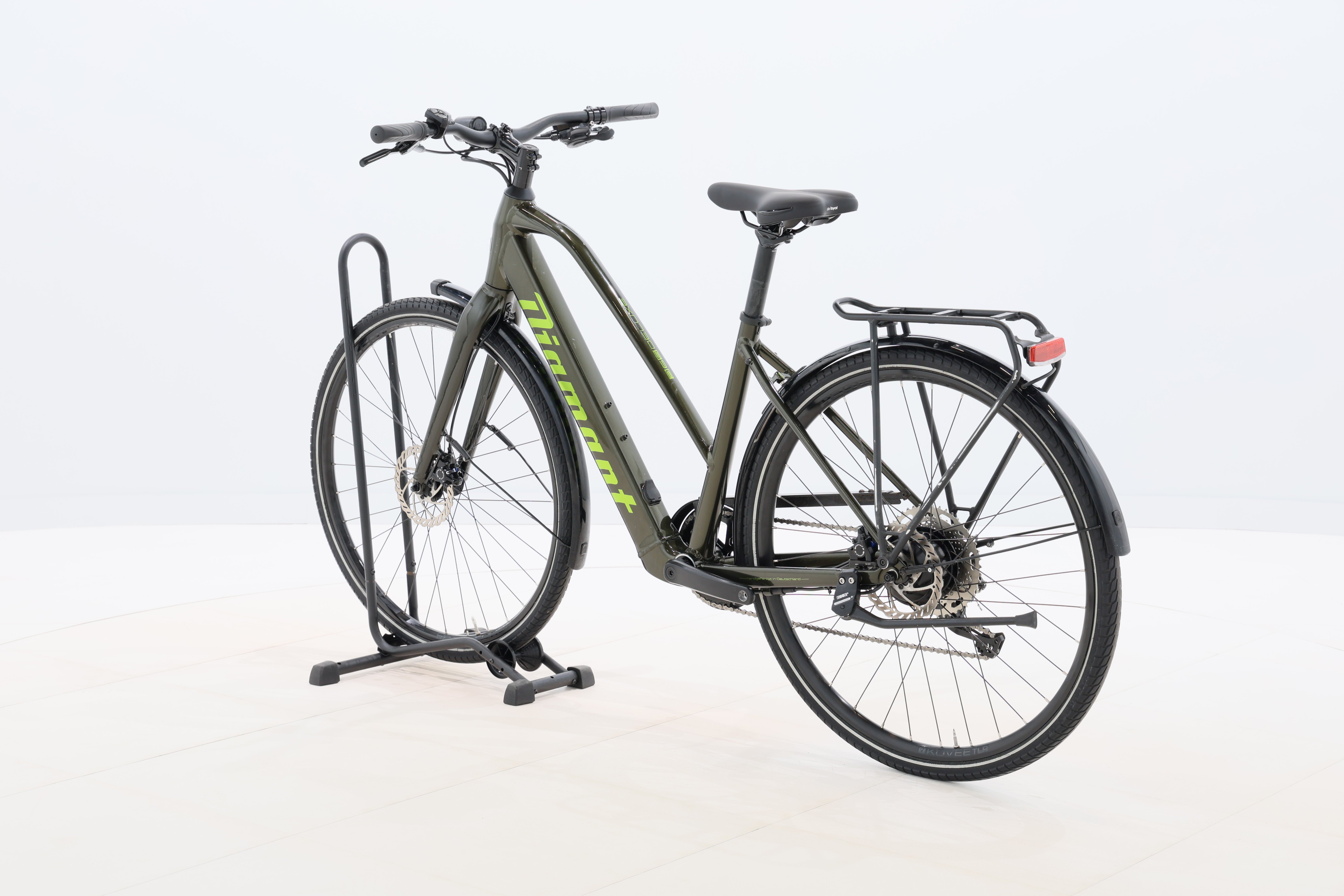 3cf9d2b7-6888-4948-8eec-2bd77ec24685