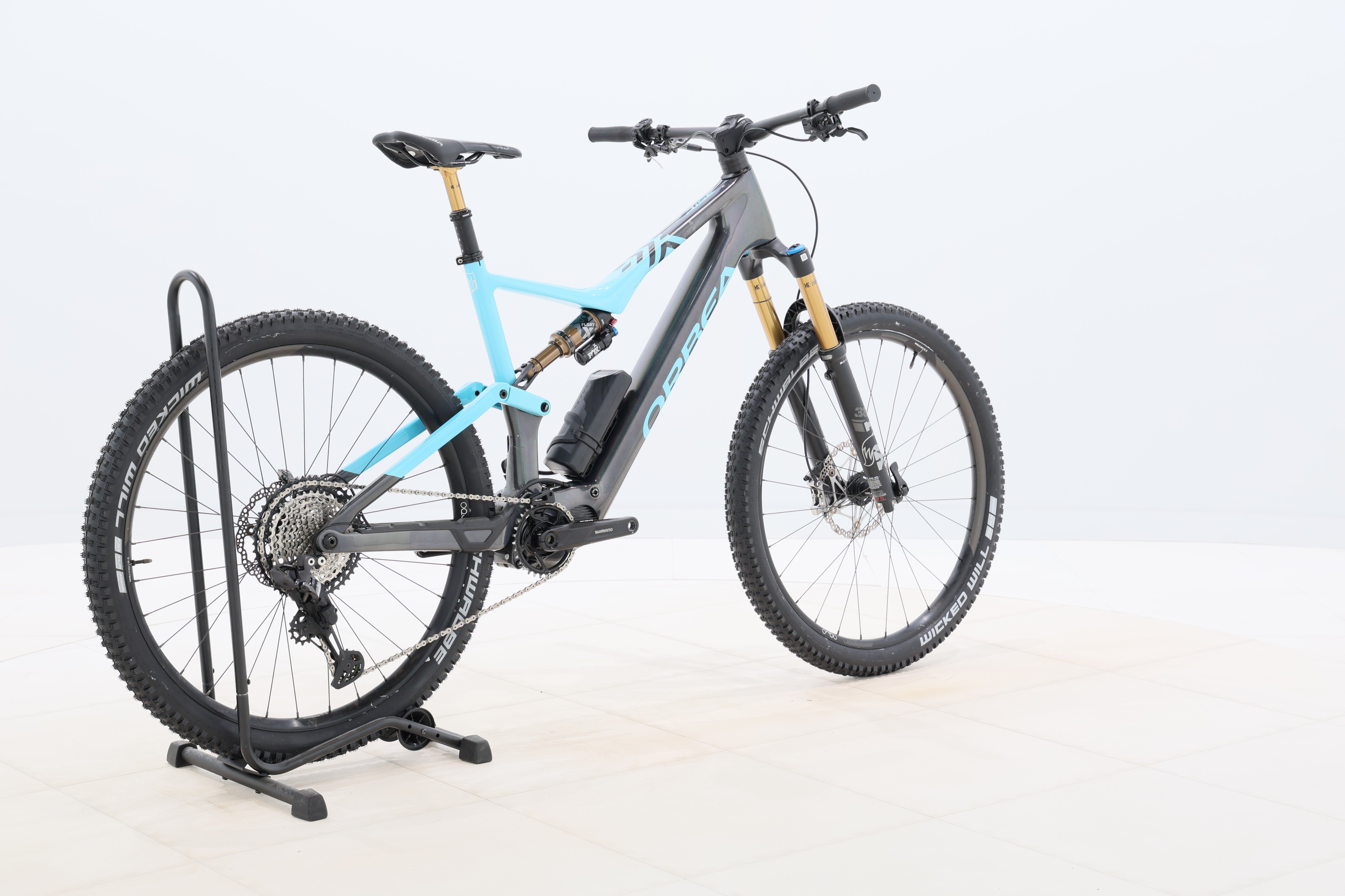 bc09d553-45bd-4ba1-a46f-e498eab6f283