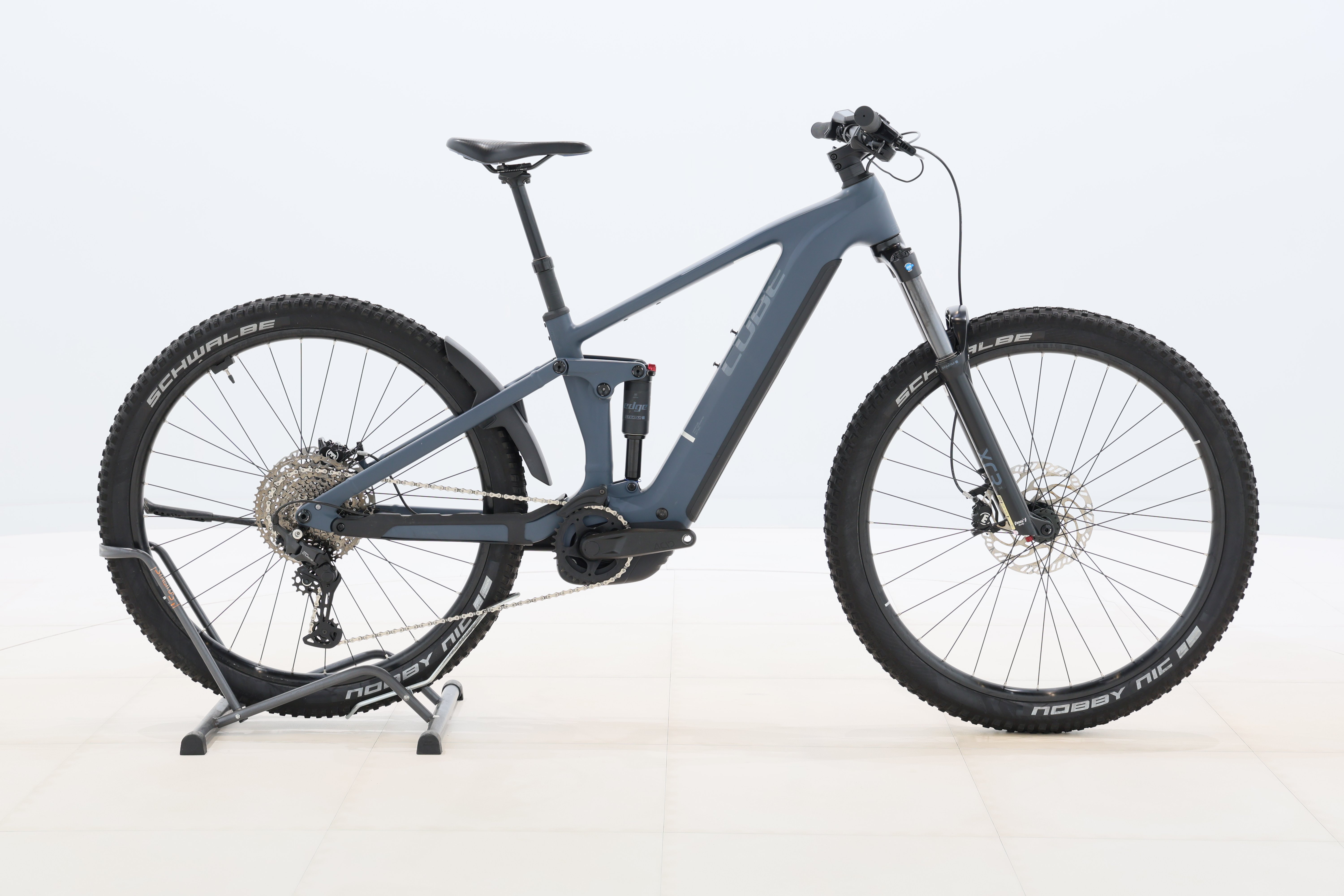 5d0fd32d-bc07-4b0a-bcbe-feb8b2c7511e