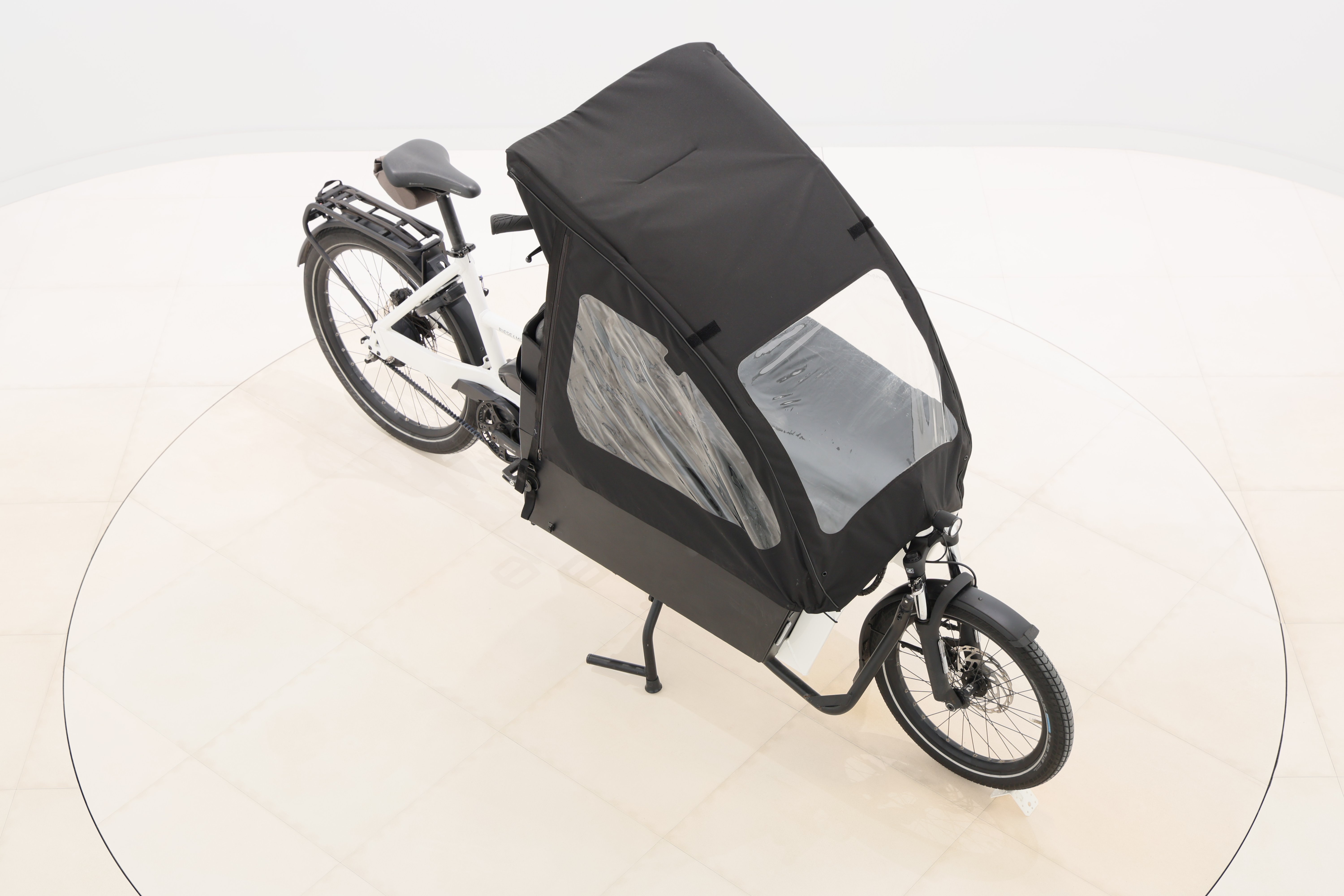 90bfb7ba-6bd3-400e-989f-fa60d8058eee