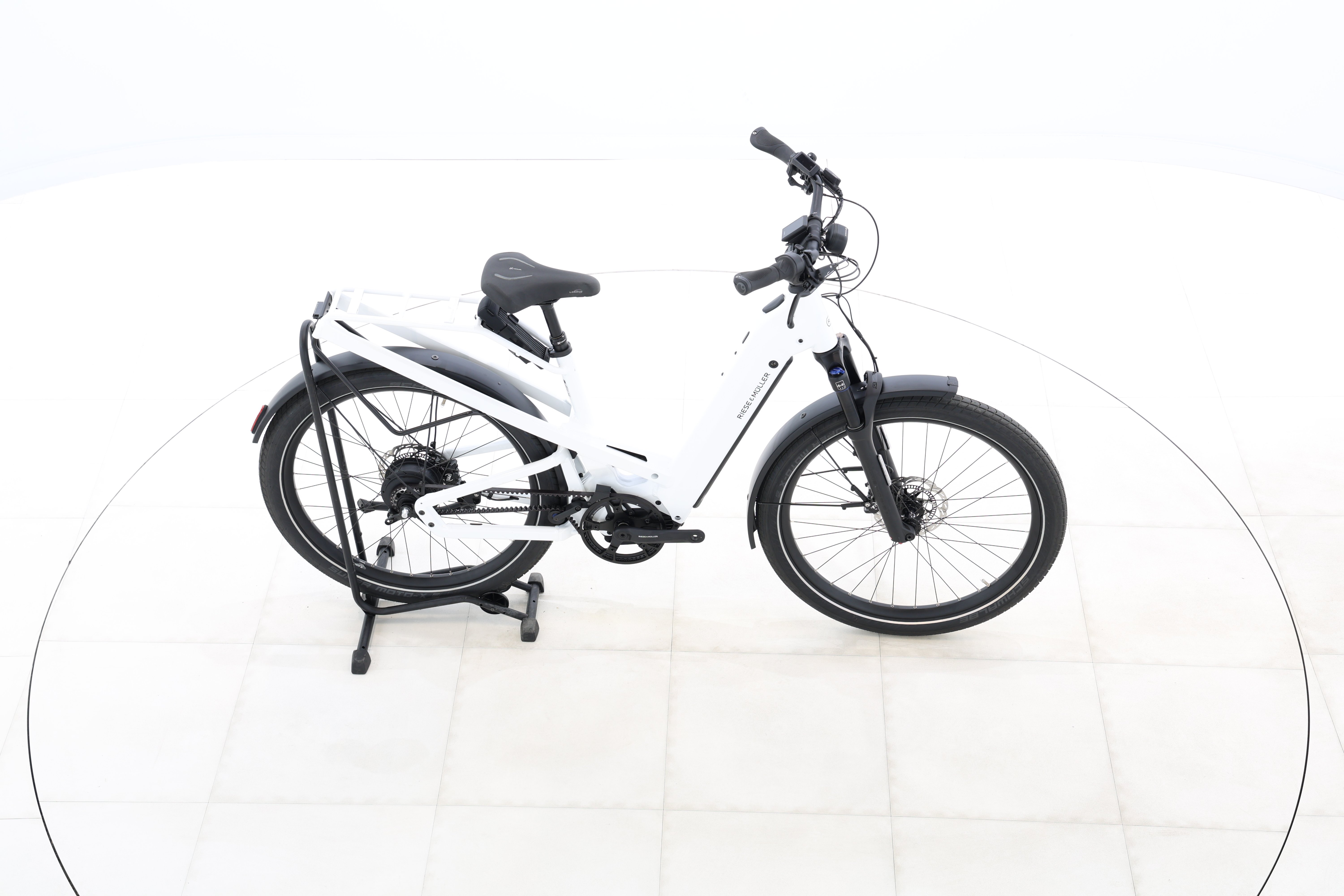 5db885a4-67b2-47b7-b9d7-22a5a10026d0