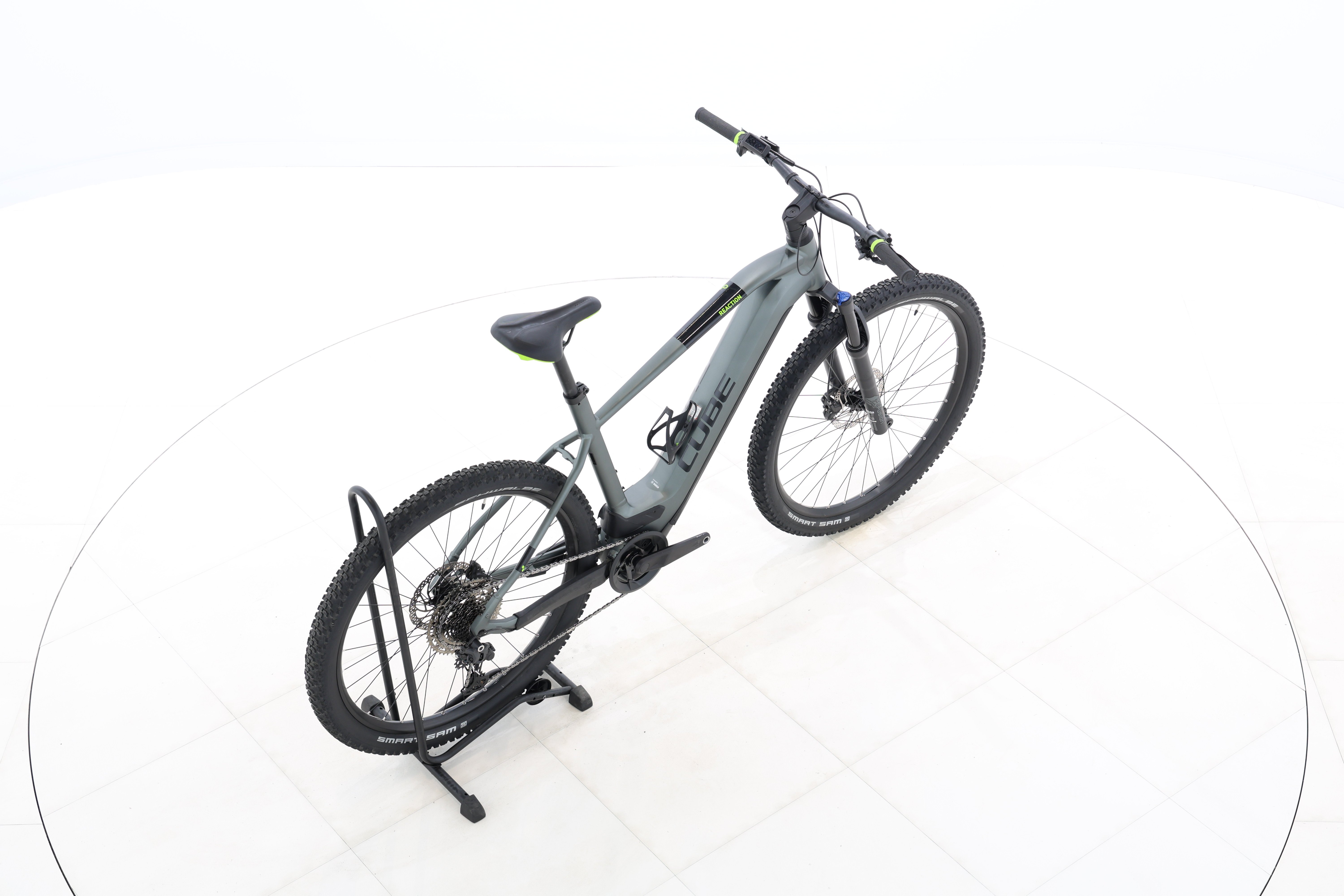 e54c5b00-7bf1-43a1-8cce-a941aa0281eb