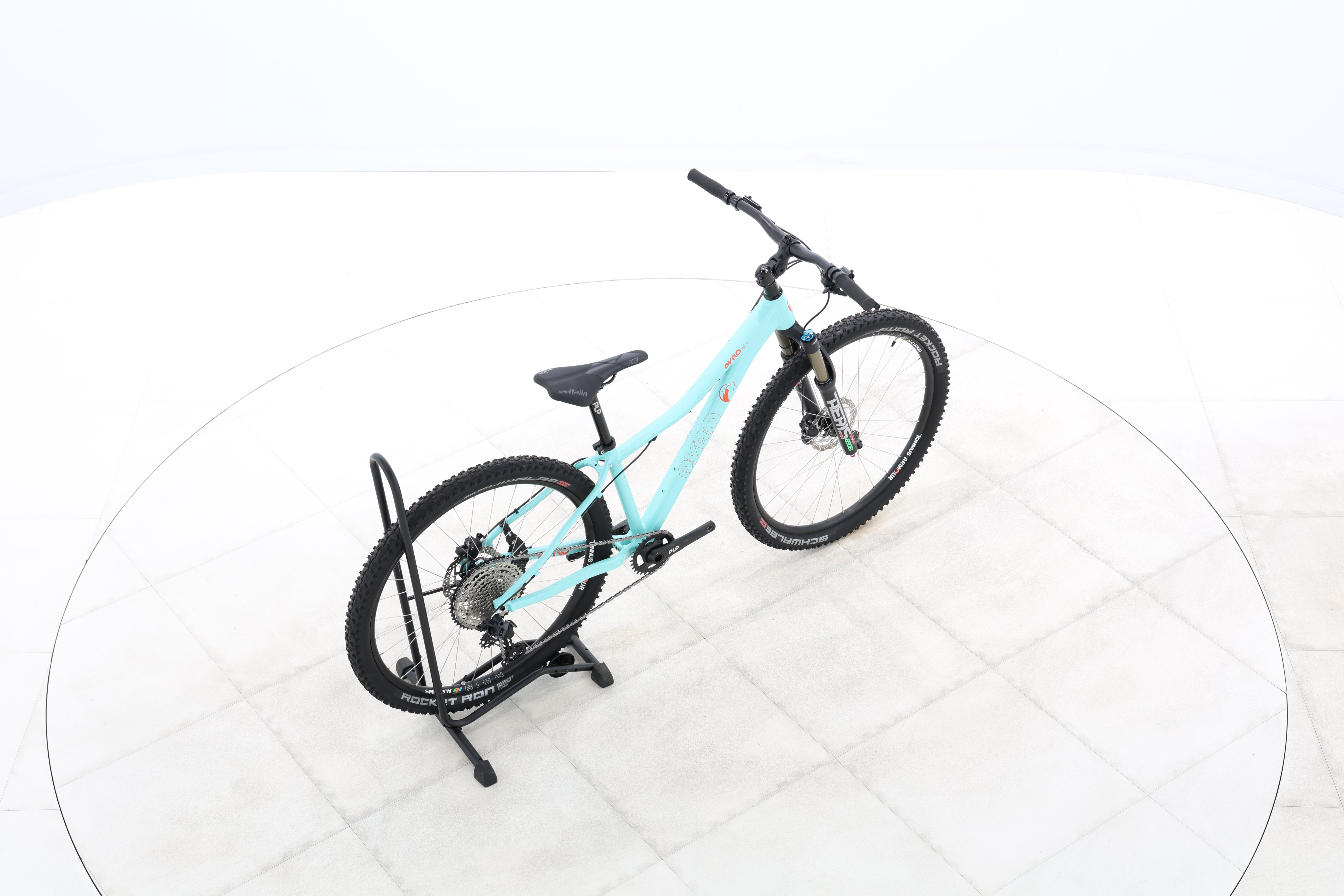 d52ce791-6937-4b13-bd98-75d24c6e312c