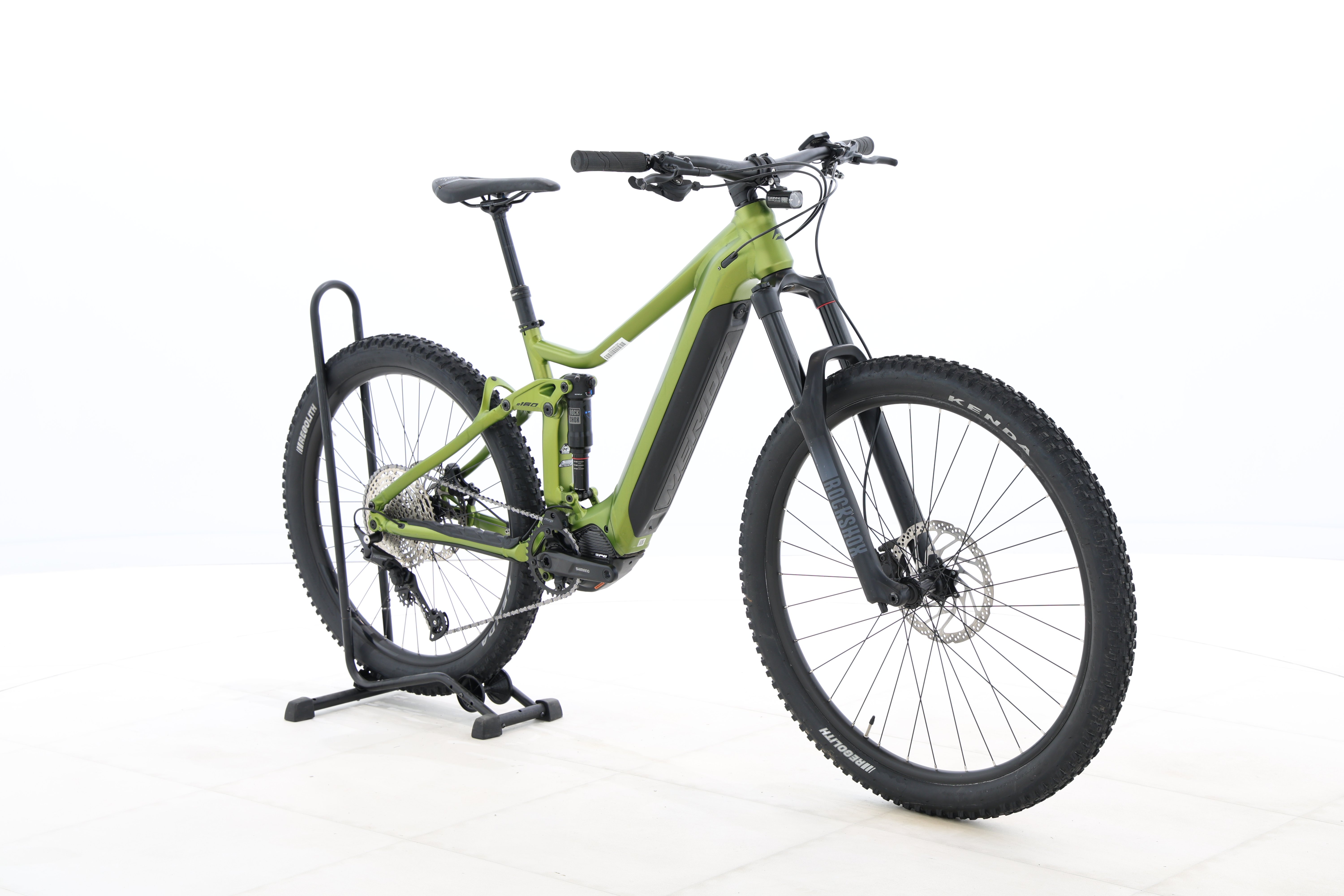 de5e0b01-5e65-44f6-9d84-f499771a9efa