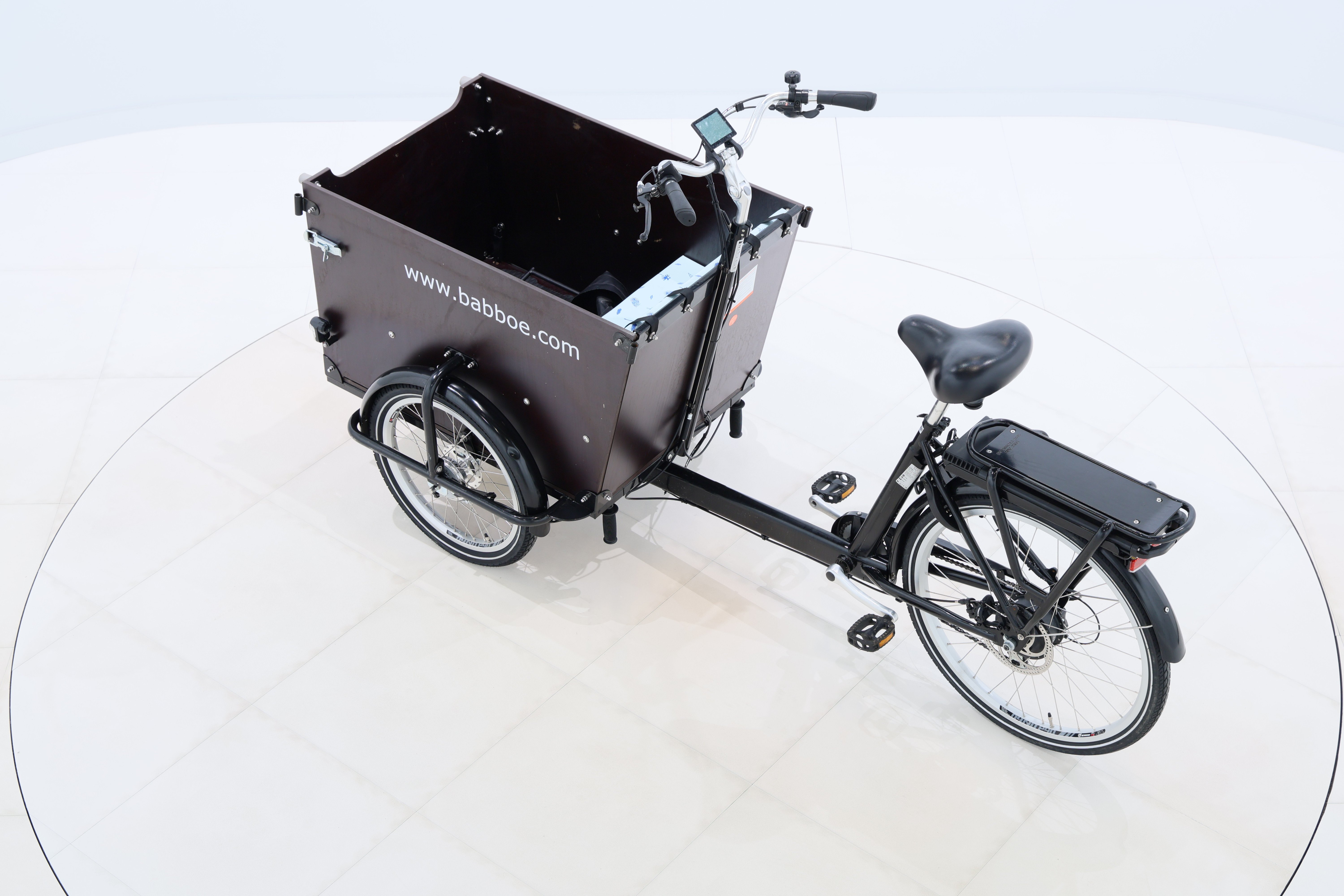 a9a303dc-ff8d-4c30-858b-ae65d223f403