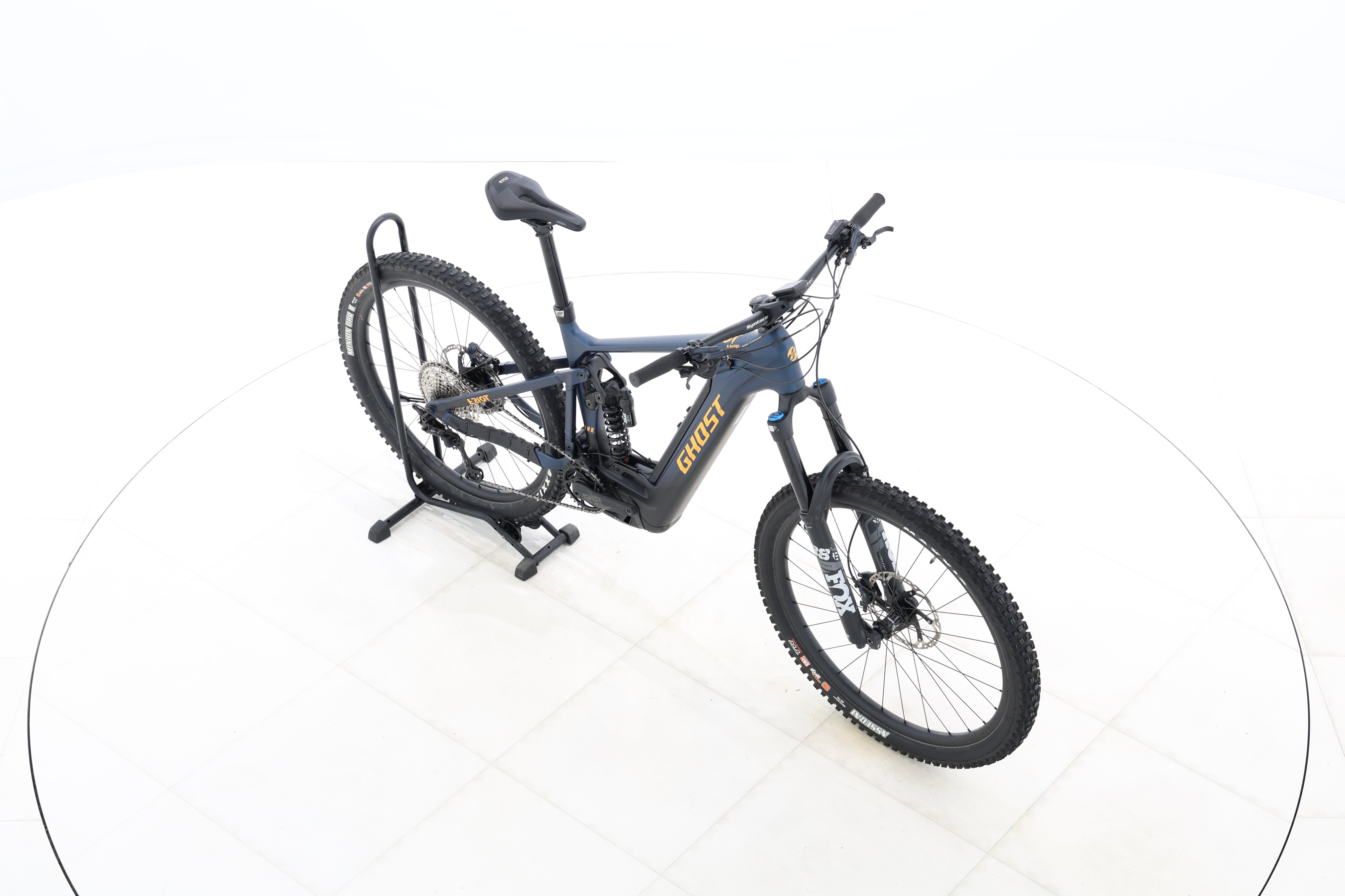 b9fa7910-bb11-46c6-ab70-0b42c1c06544