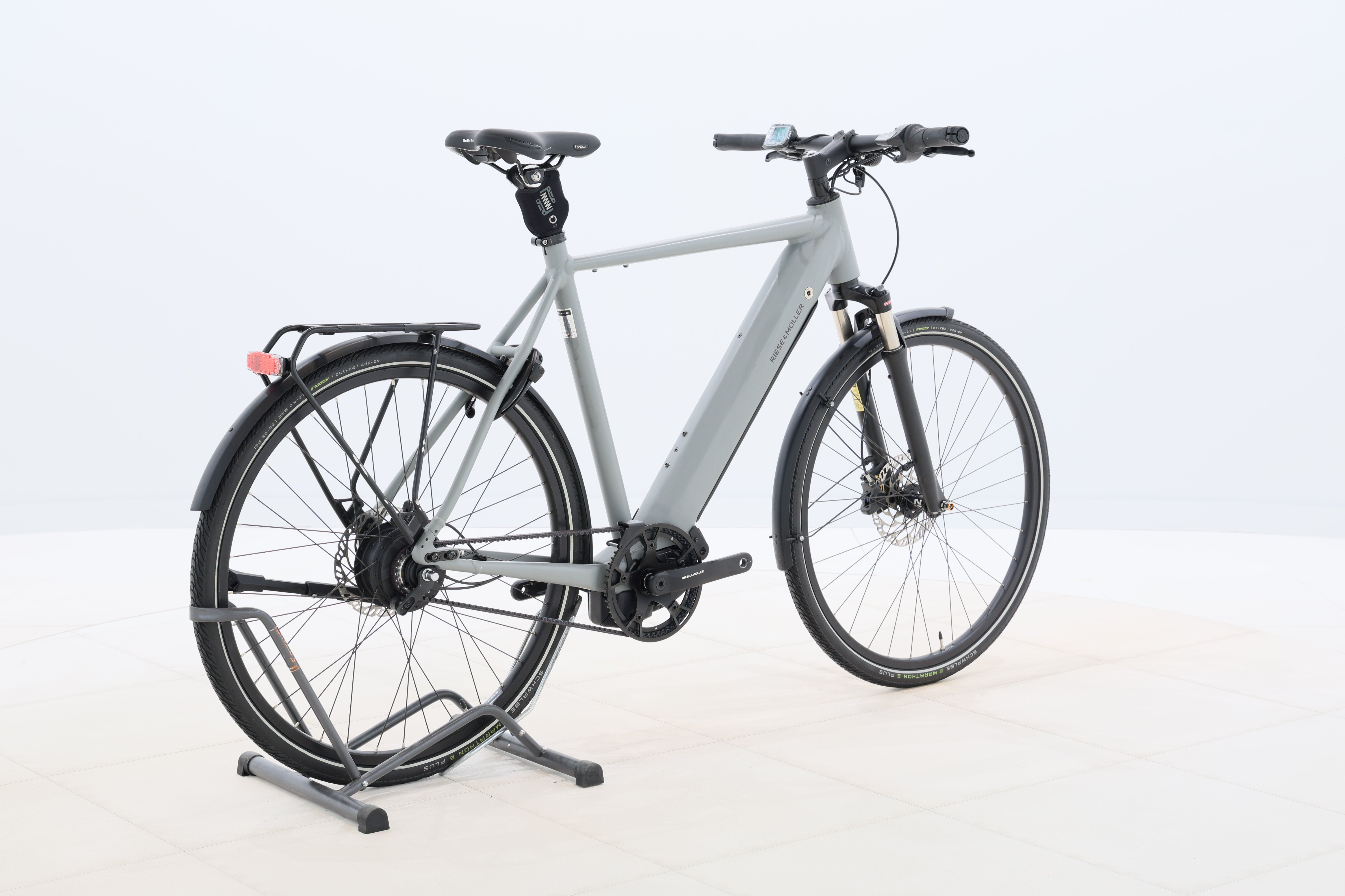 9df8437f-a860-4c26-ae63-d9bd74e38e1d