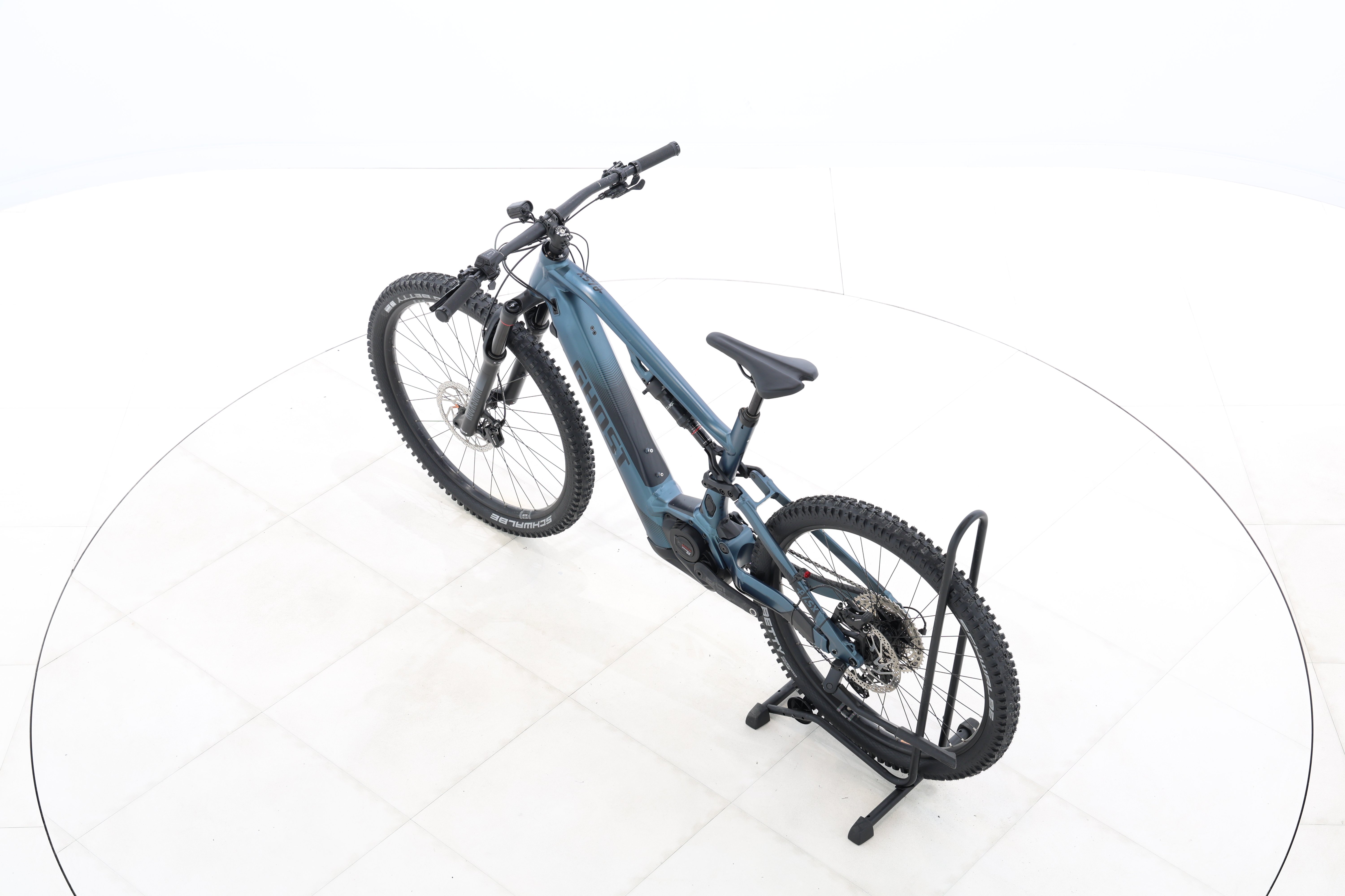 d6e555cc-6d10-42a3-9455-8b1d1405ec76