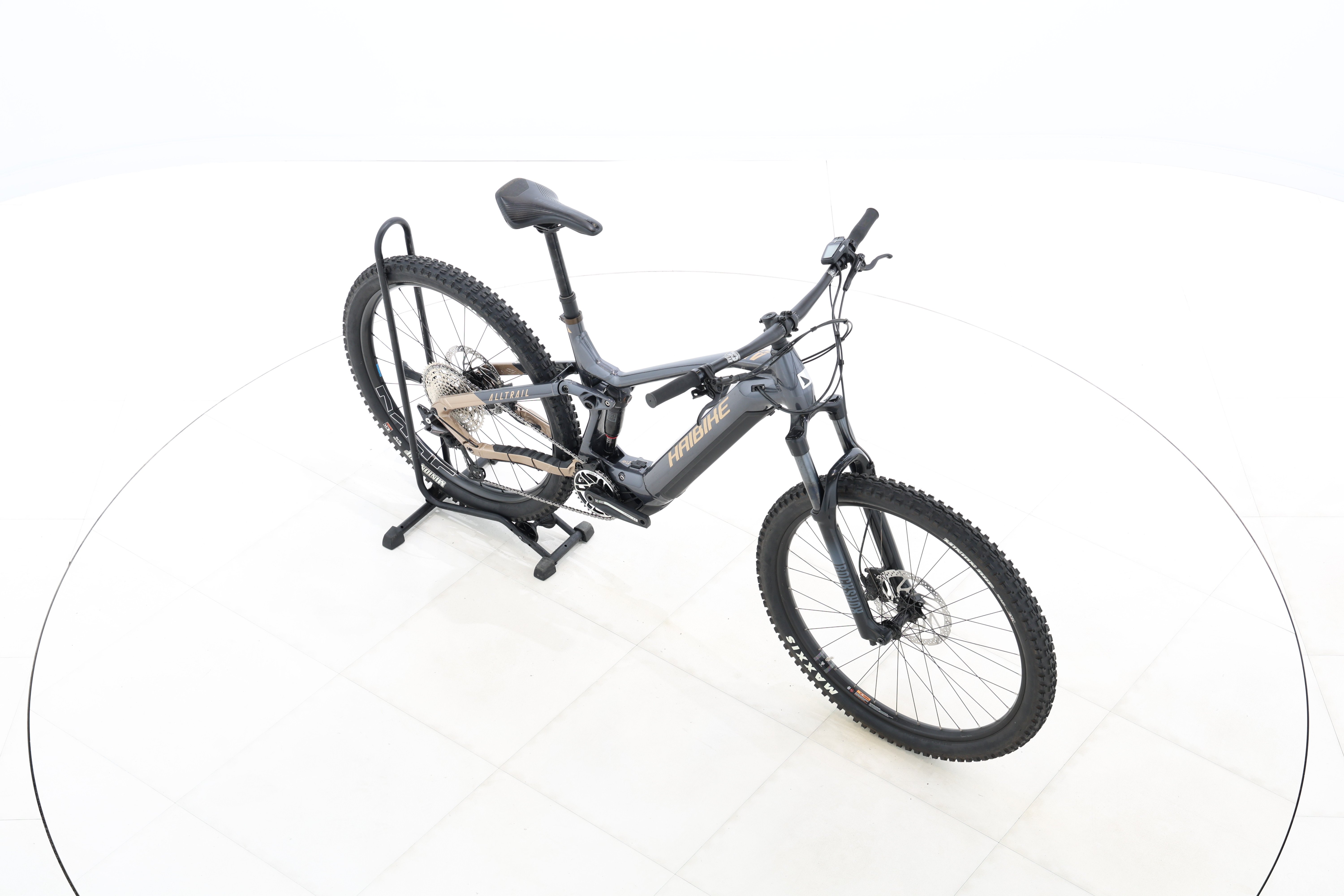 1663aa9f-5ab8-4e10-a840-bde95ddb70c2